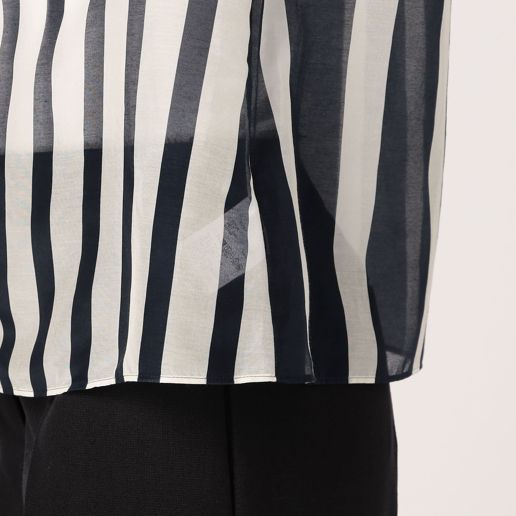 コットンシルクローンストライプ スリーブレスジレ｜トゥモローランド