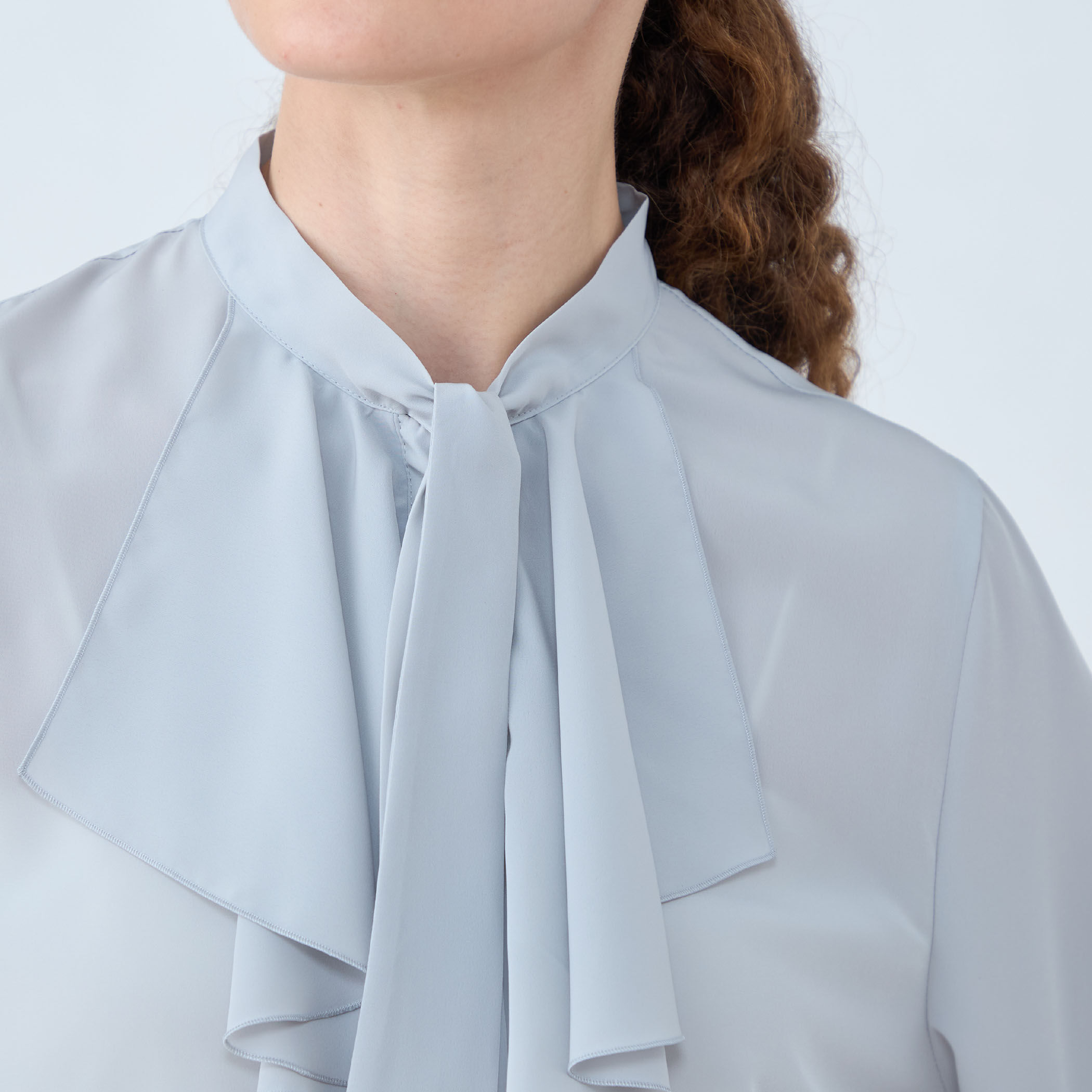 クリアデシン フリルボウタイブラウス｜トゥモローランド 公式通販