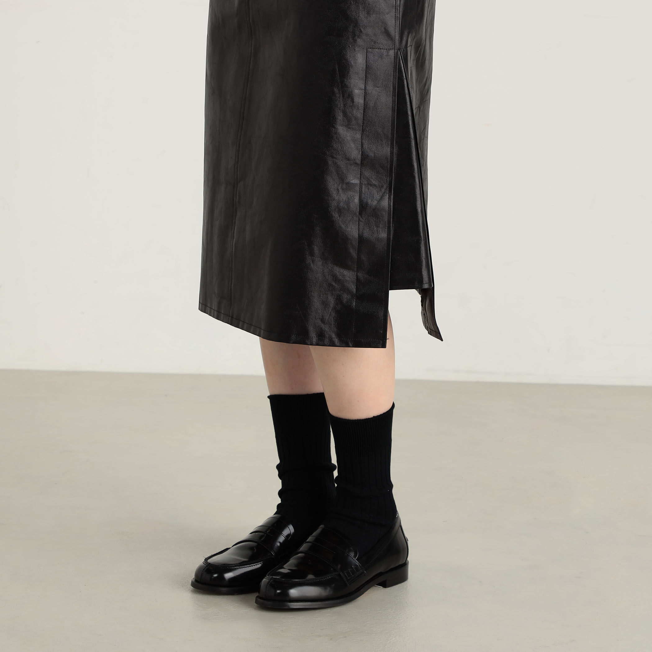【新品】リンドバーグJ.LINDEBERG/ サイドスリットスカート/ブラックS 新品】リンドバーグJ.LINDEBERG/ サイドスリットスカート