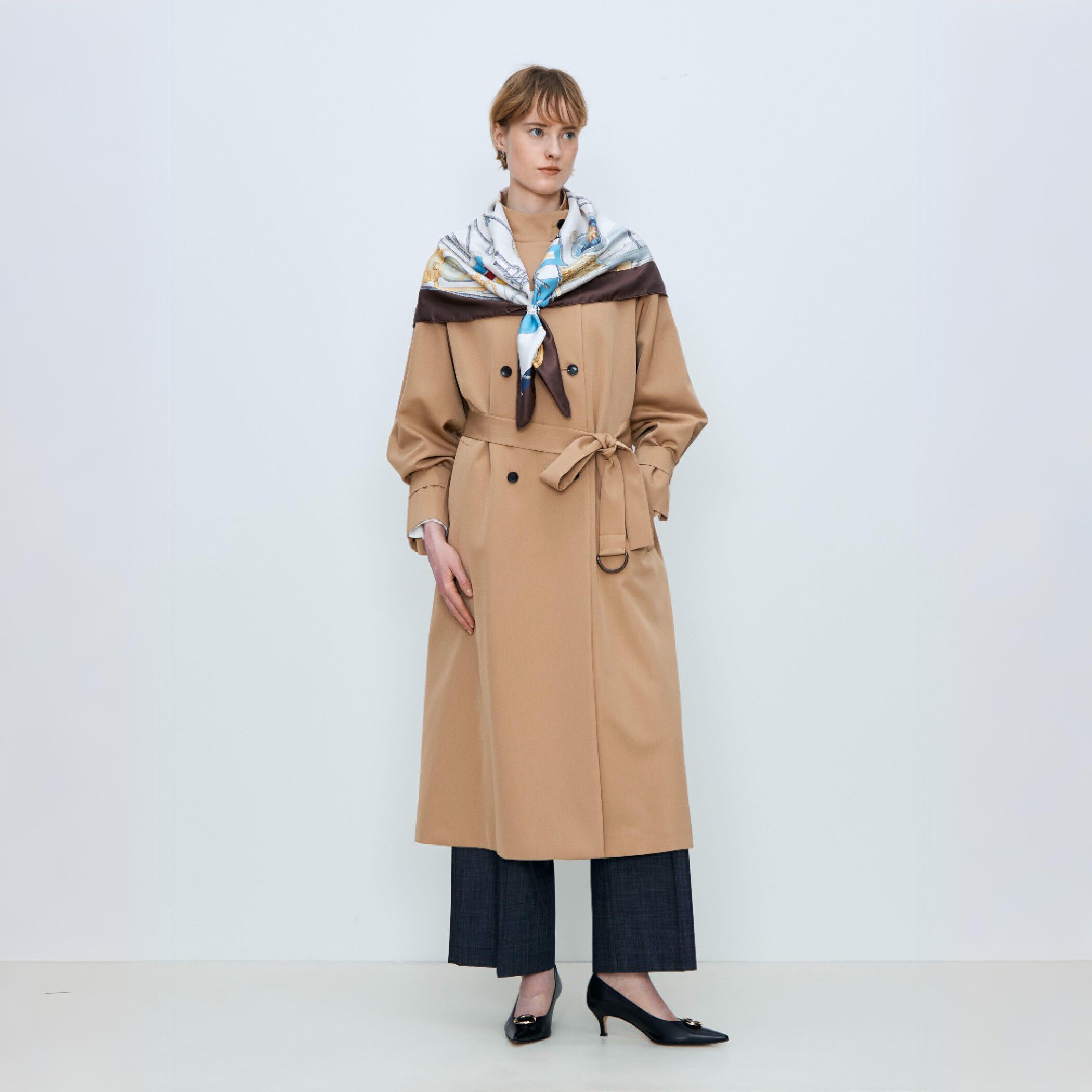 Atelier TOMORROWLAND FLAG シルクスカーフ｜トゥモローランド 公式サイト