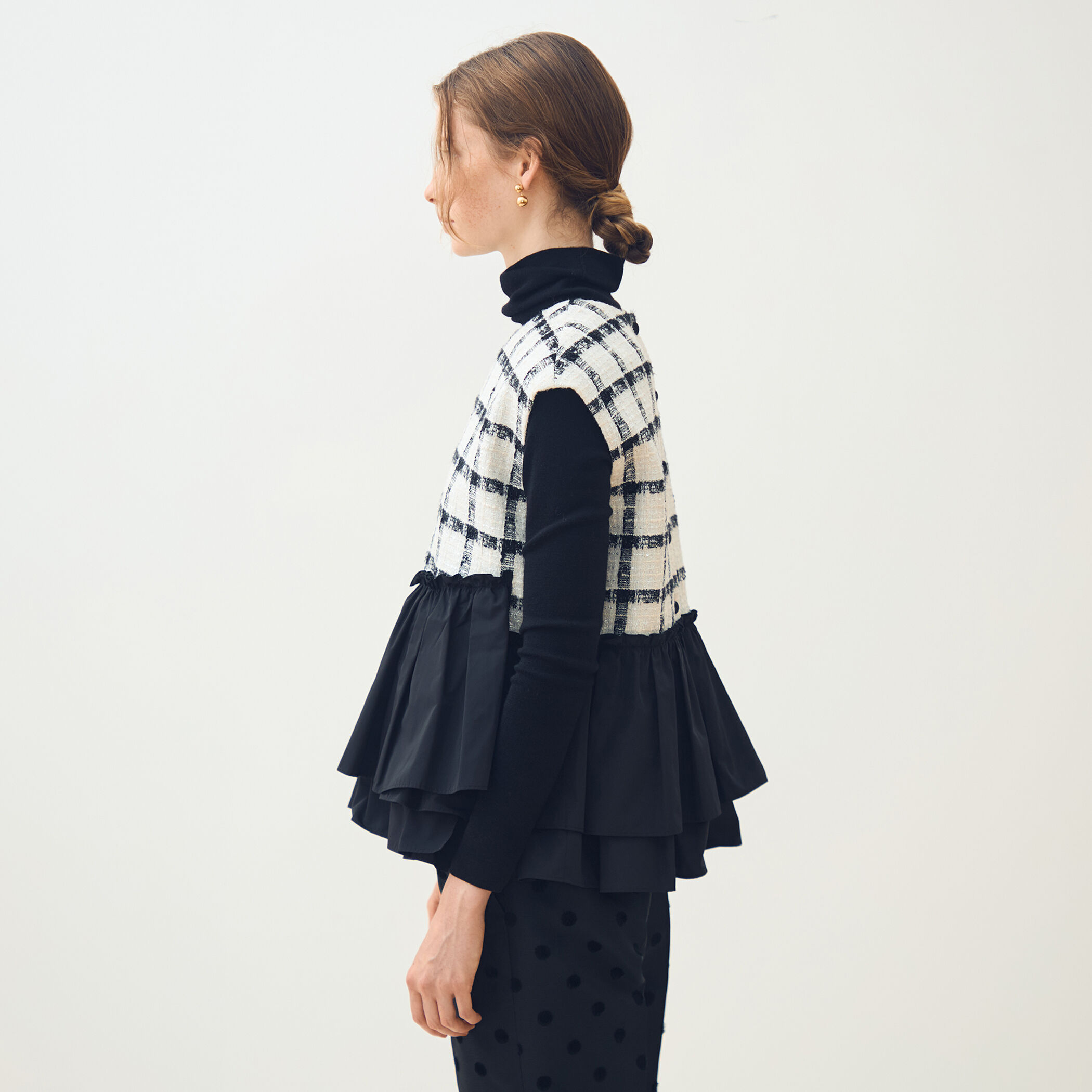 タッタースパンコール ティアードフリルトップス｜トゥモローランド