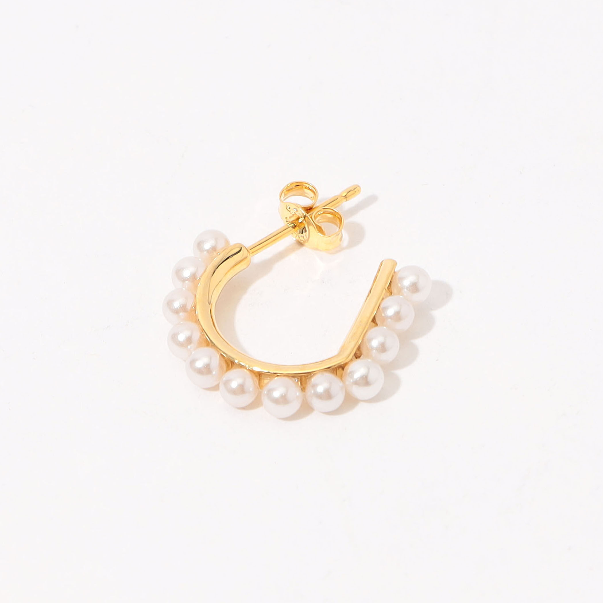別注】januka パールフープ スモールピアス｜トゥモローランド