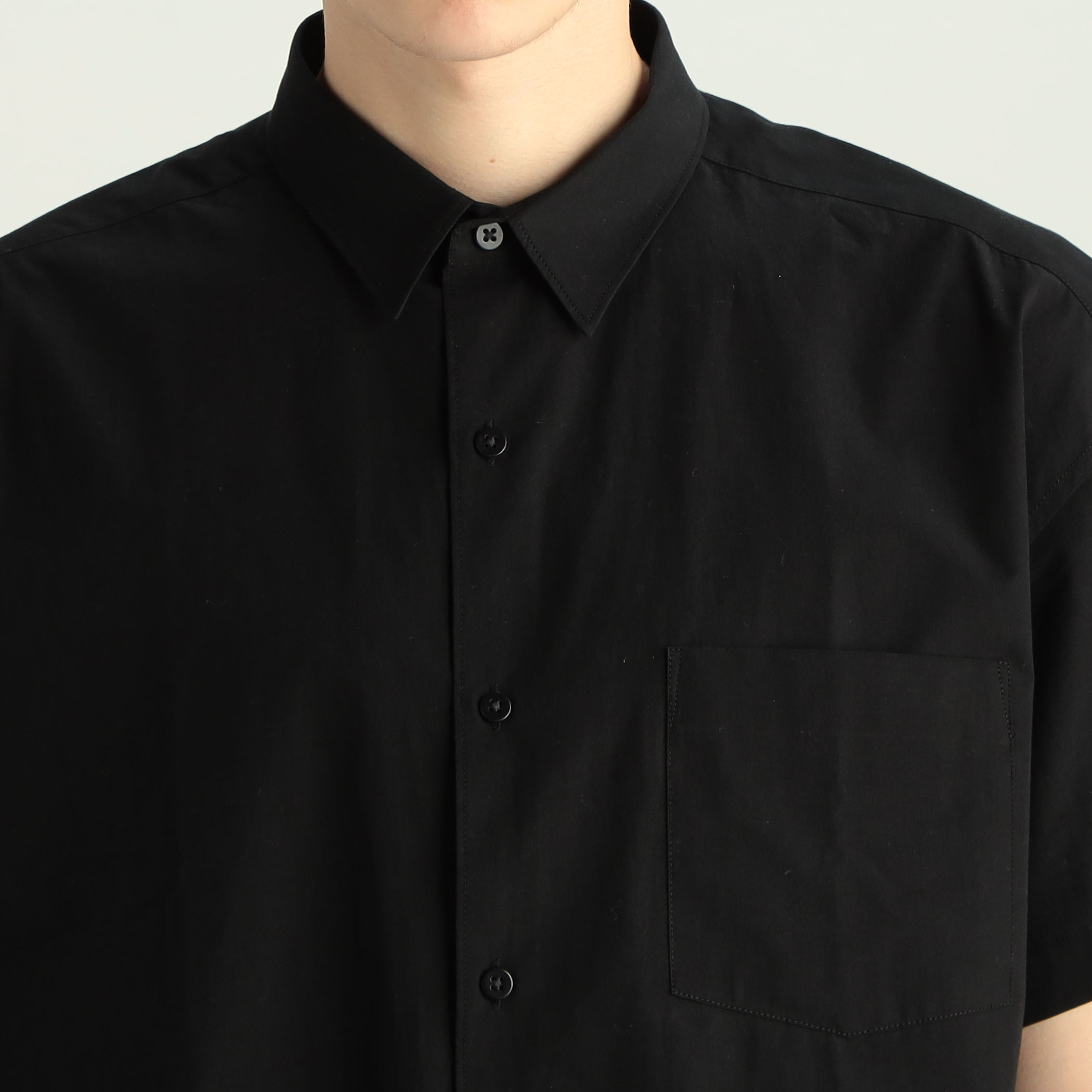 オーガニックタイプライターハーフスリーブシャツ｜トゥモローランド