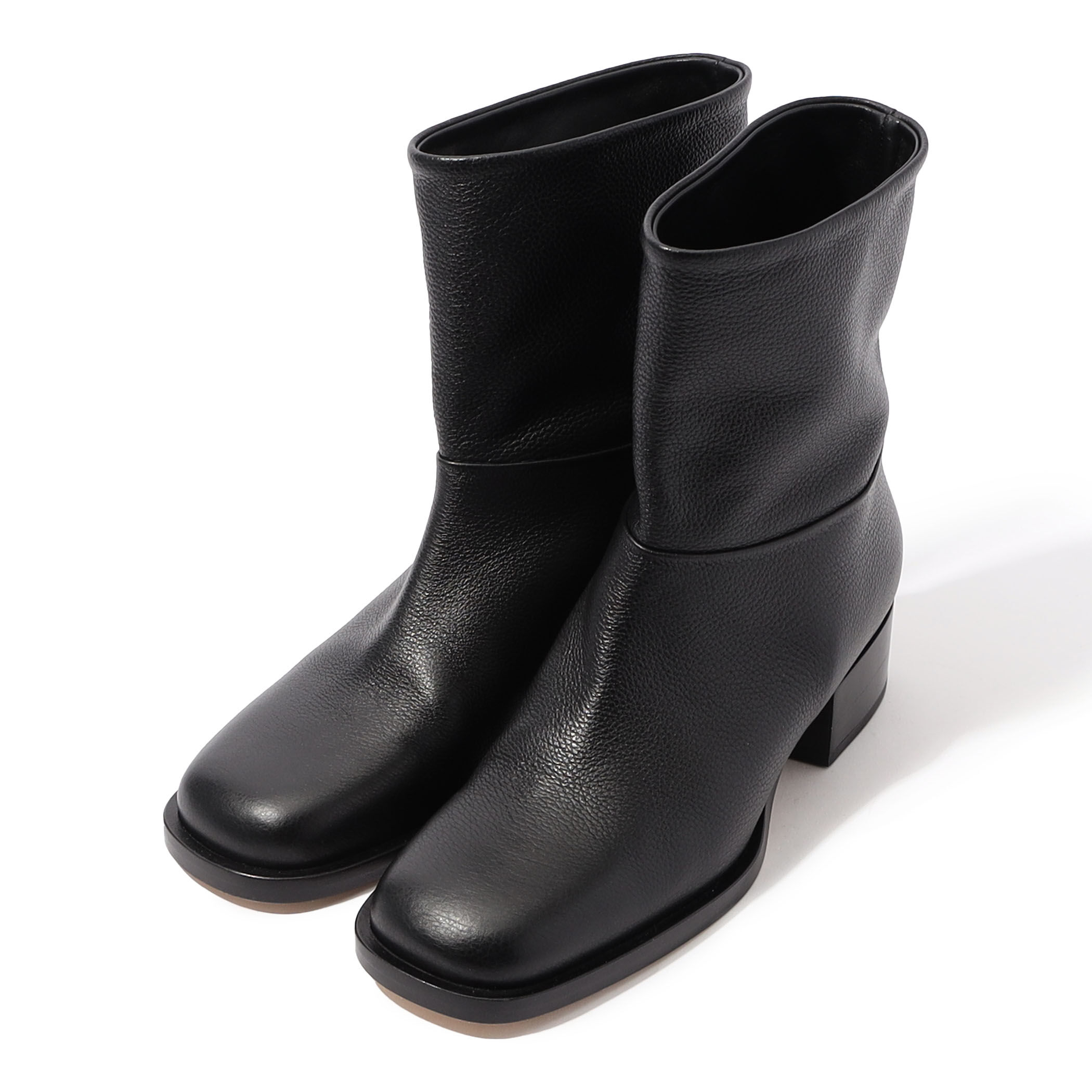【関税込み】Dear Frances ブラック Cube ブーツ Dear Frances: The shoe brand to know in 2023