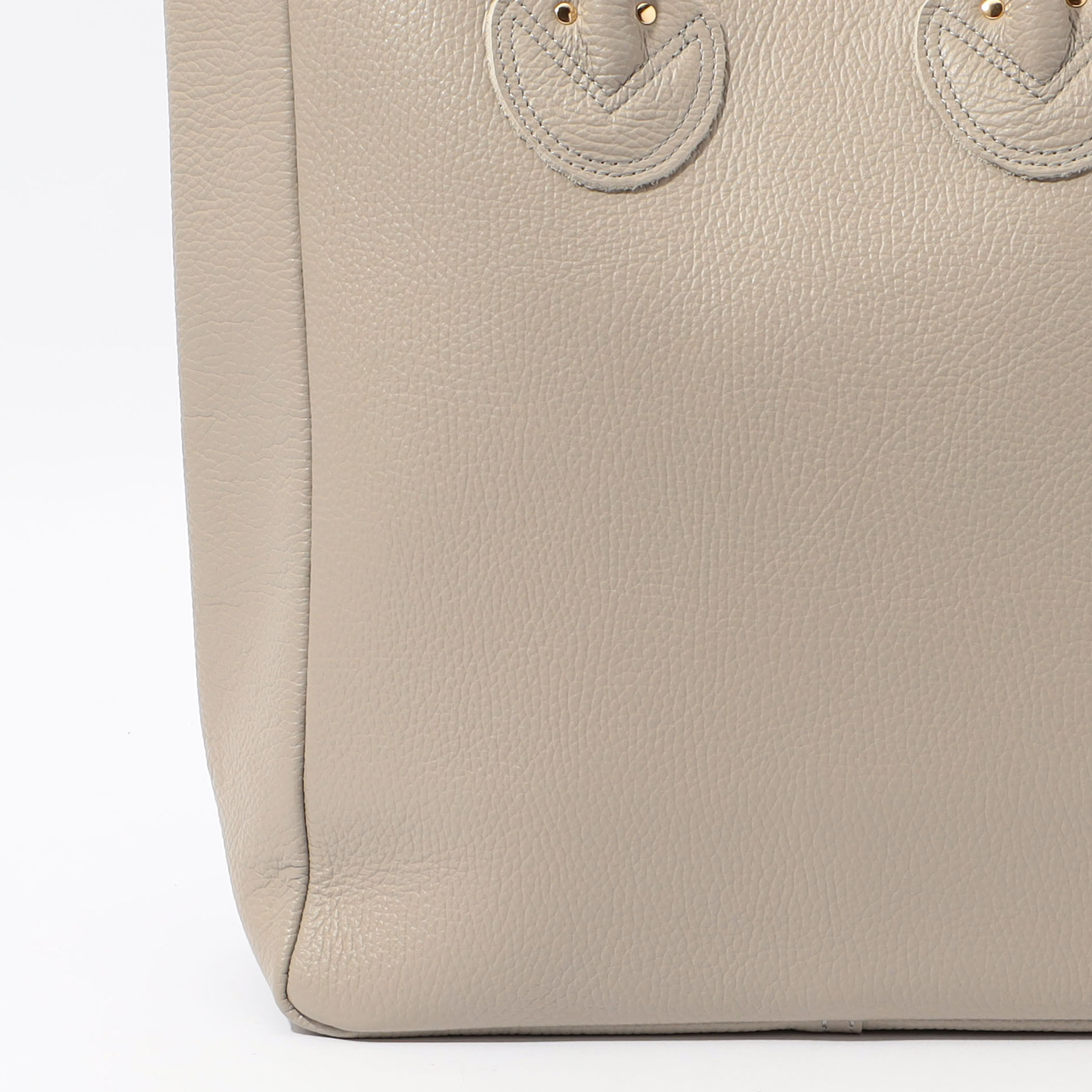 【新品未使用タグ付き】YOUNG&OLSEN トゥモローランド別注 リブT セール】 YOUNG&OLSEN EMBOSSED LEATHER TOTE BAG （トート