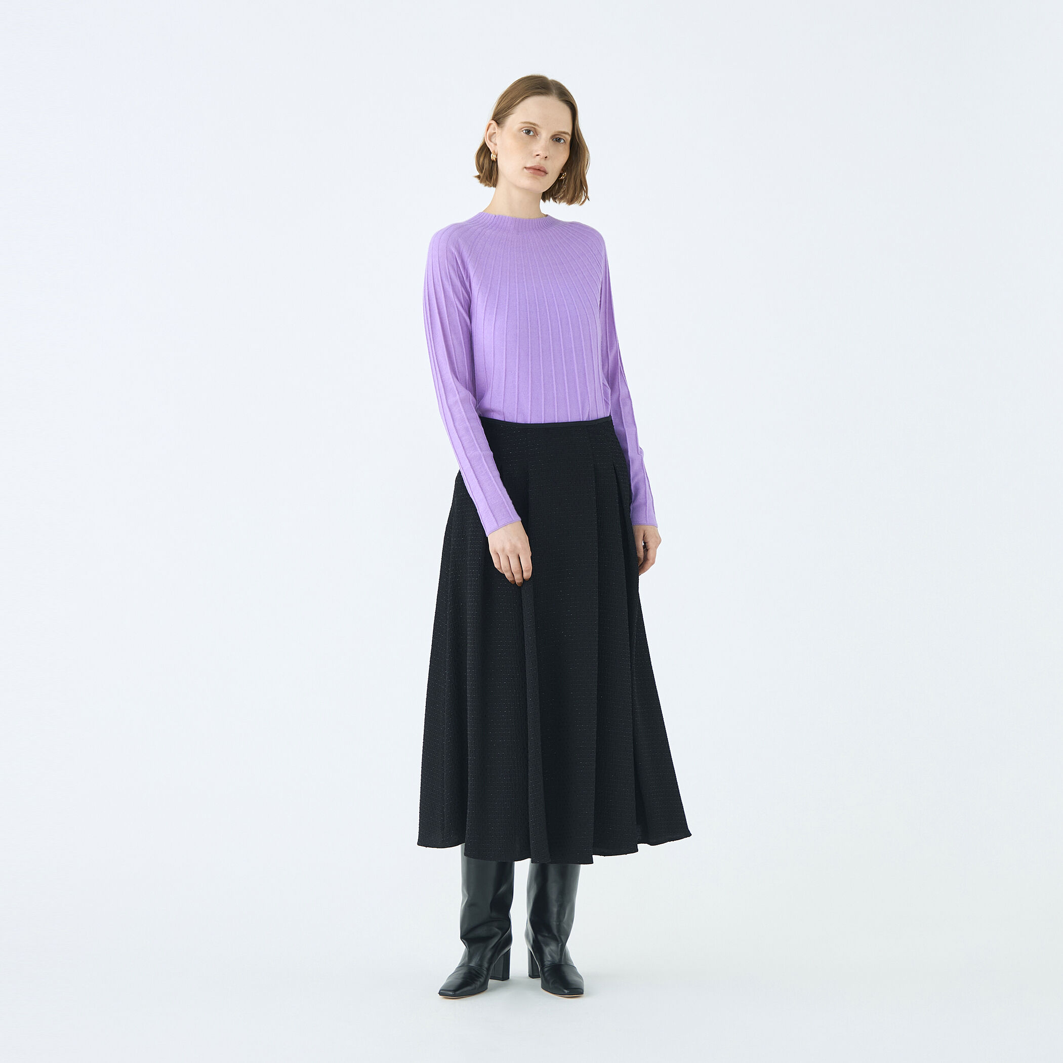 ストレッチカシミヤ ソフトビルドネックプルオーバー