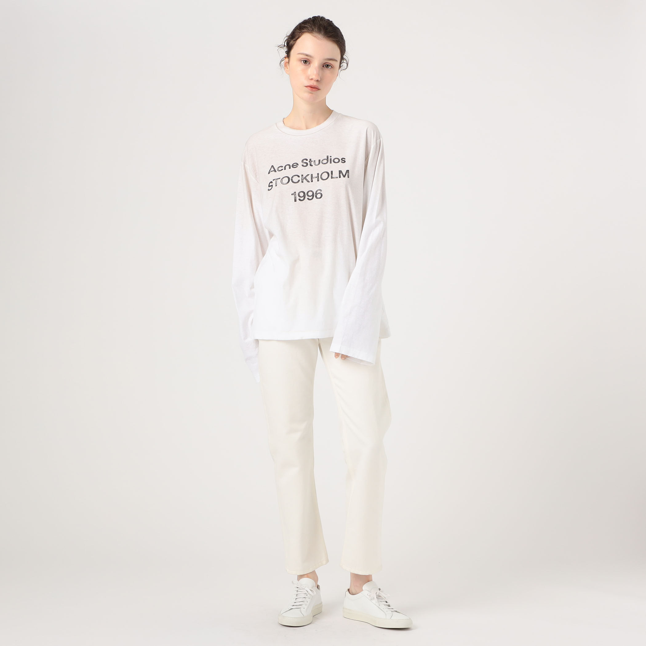 Acne Studios ロゴロングスリーブTシャツ｜トゥモローランド 公式通販