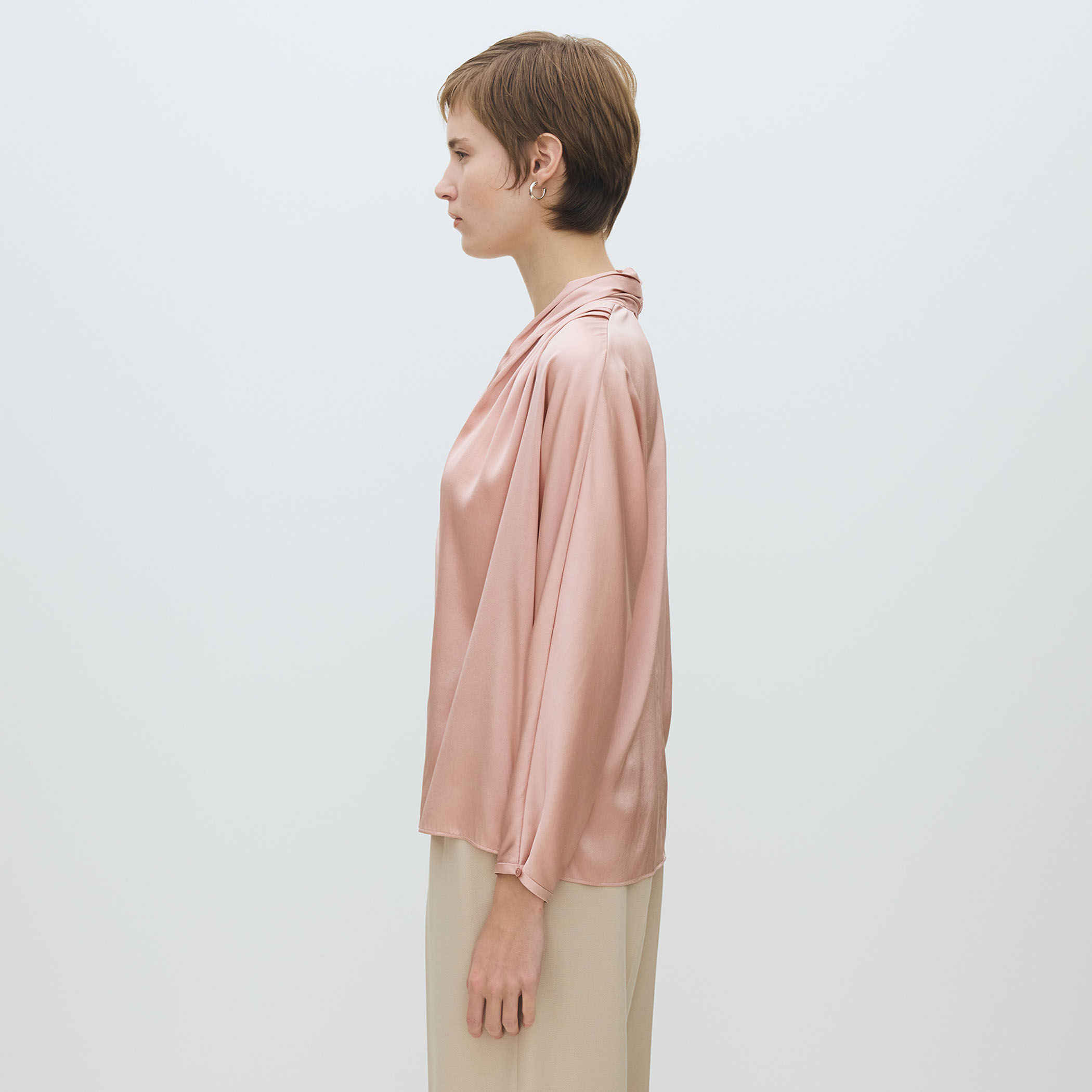 TOGA サテン インナー シャツドレス 長袖 キュプラ 38 M プルオーバー TOGA サテン インナー シャツドレス 長袖 キュプラ 38 M プルオーバー