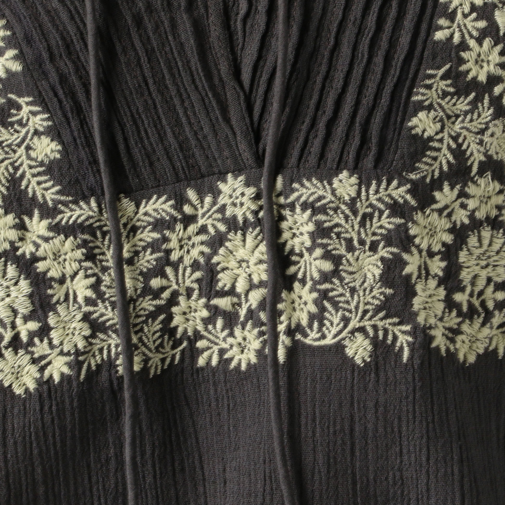 ☆SOULEIADO/EMBROIDERY ボリュームスリーブブラウス SOULEIADO（ソレイアード）の「EMBROIDERY ボリュームスリーブ