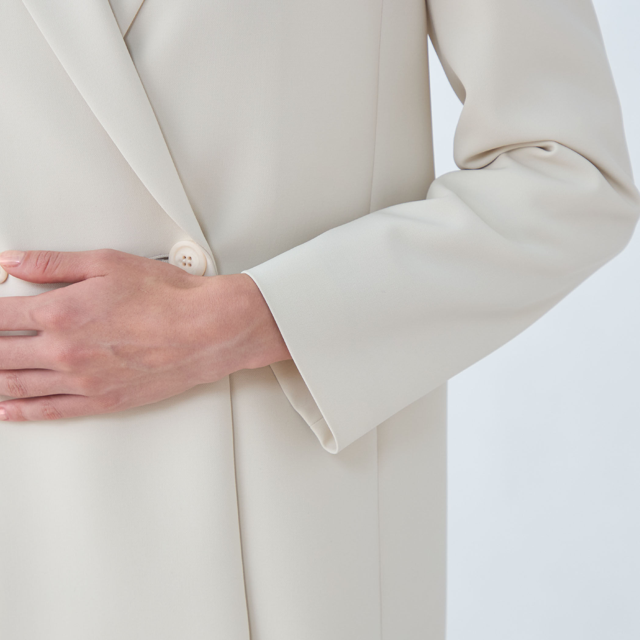 ホワイトモールスキン　ダブルブレストジャケット LOVELESS（ラブレス）の「ホワイトダブルブレストジャケット