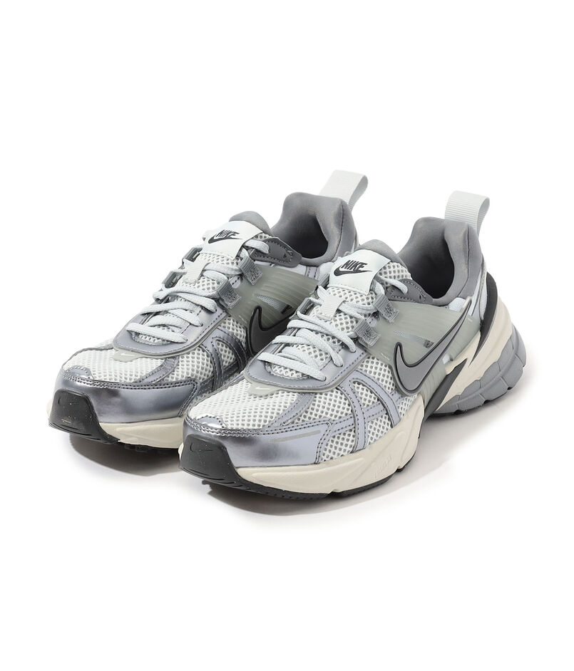 Nike V2K RUN スニーカー