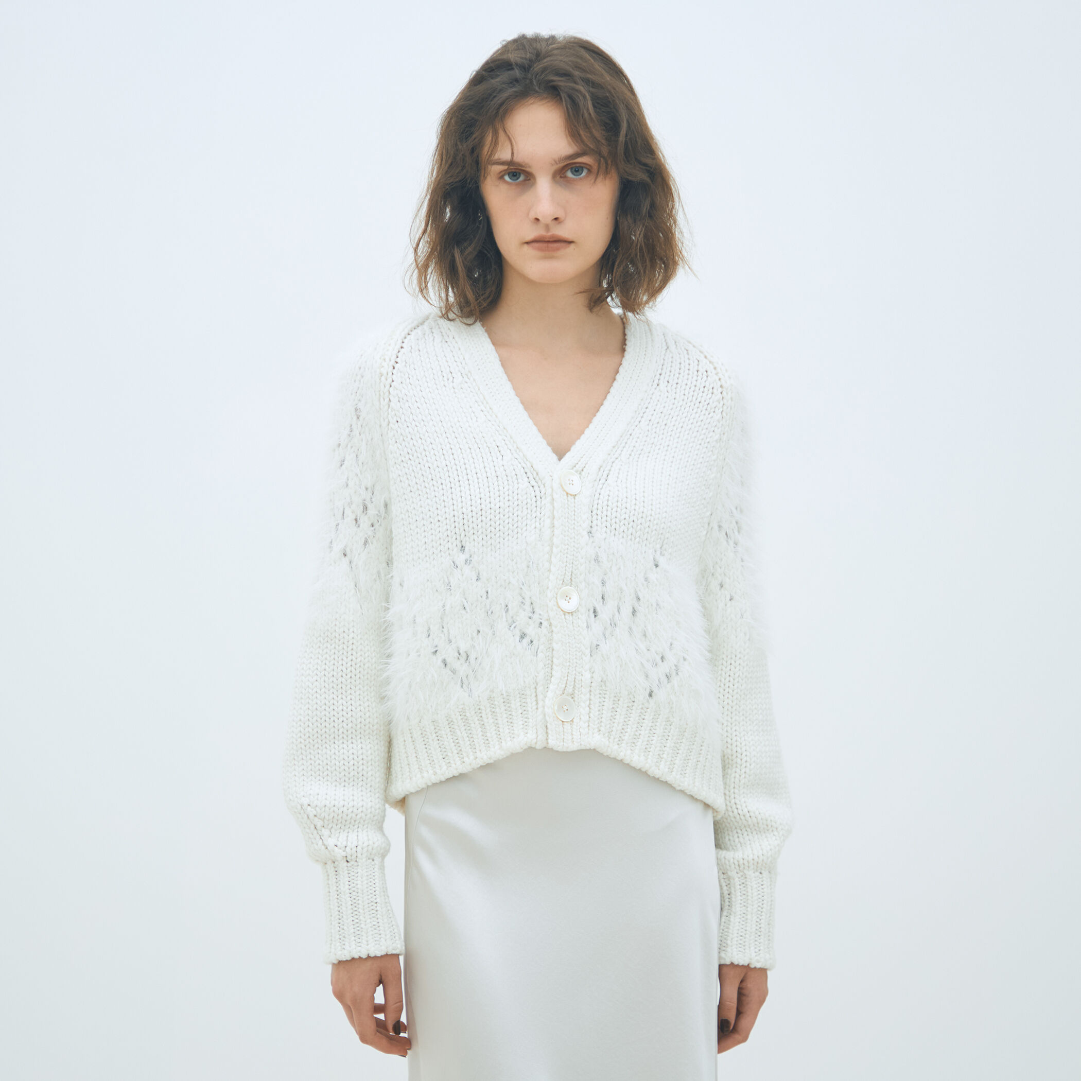 アイレットシャギー Vネックカーディガン｜トゥモローランド 公式通販