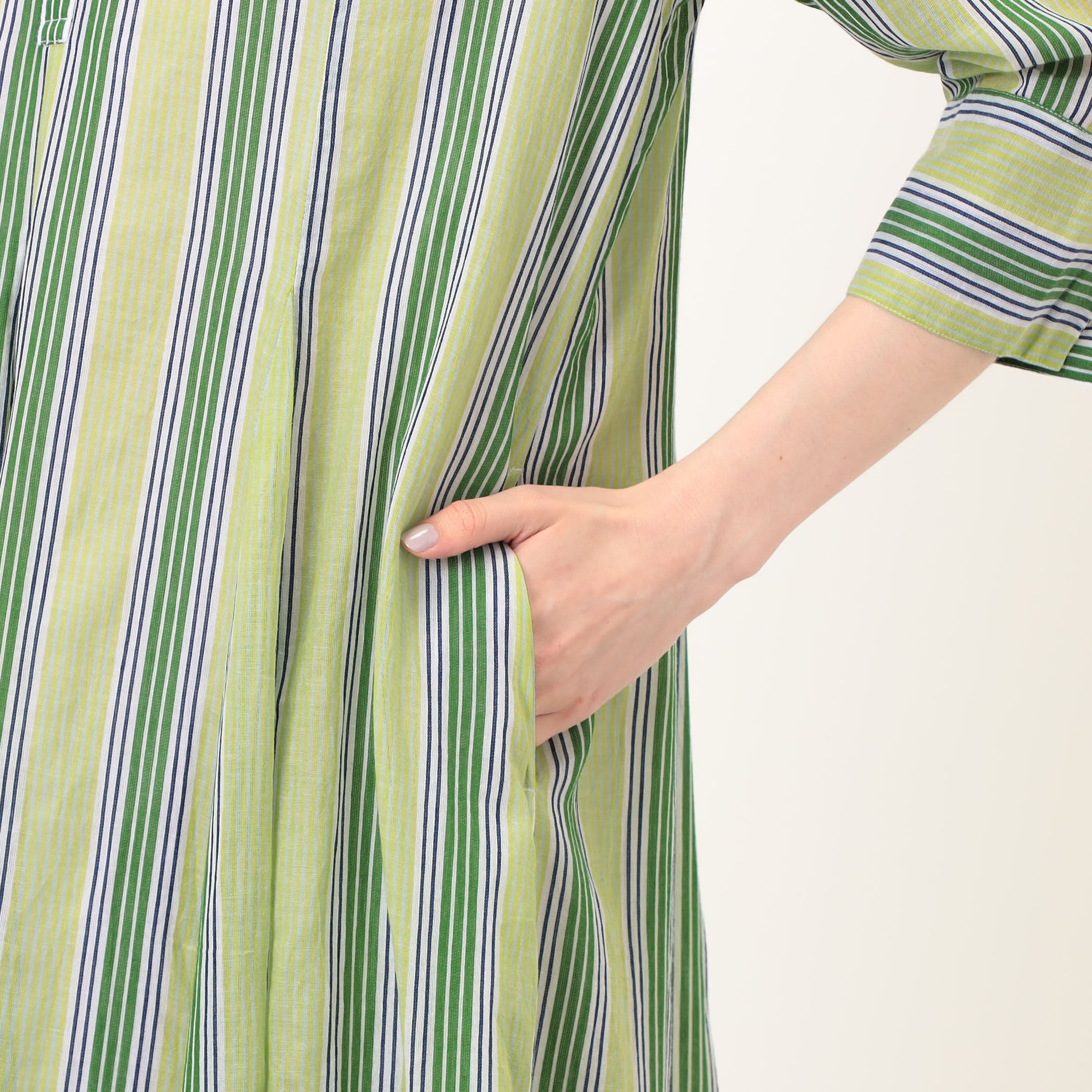 ne Quittez pas Cotton Voile Stripe ワンピース｜トゥモローランド