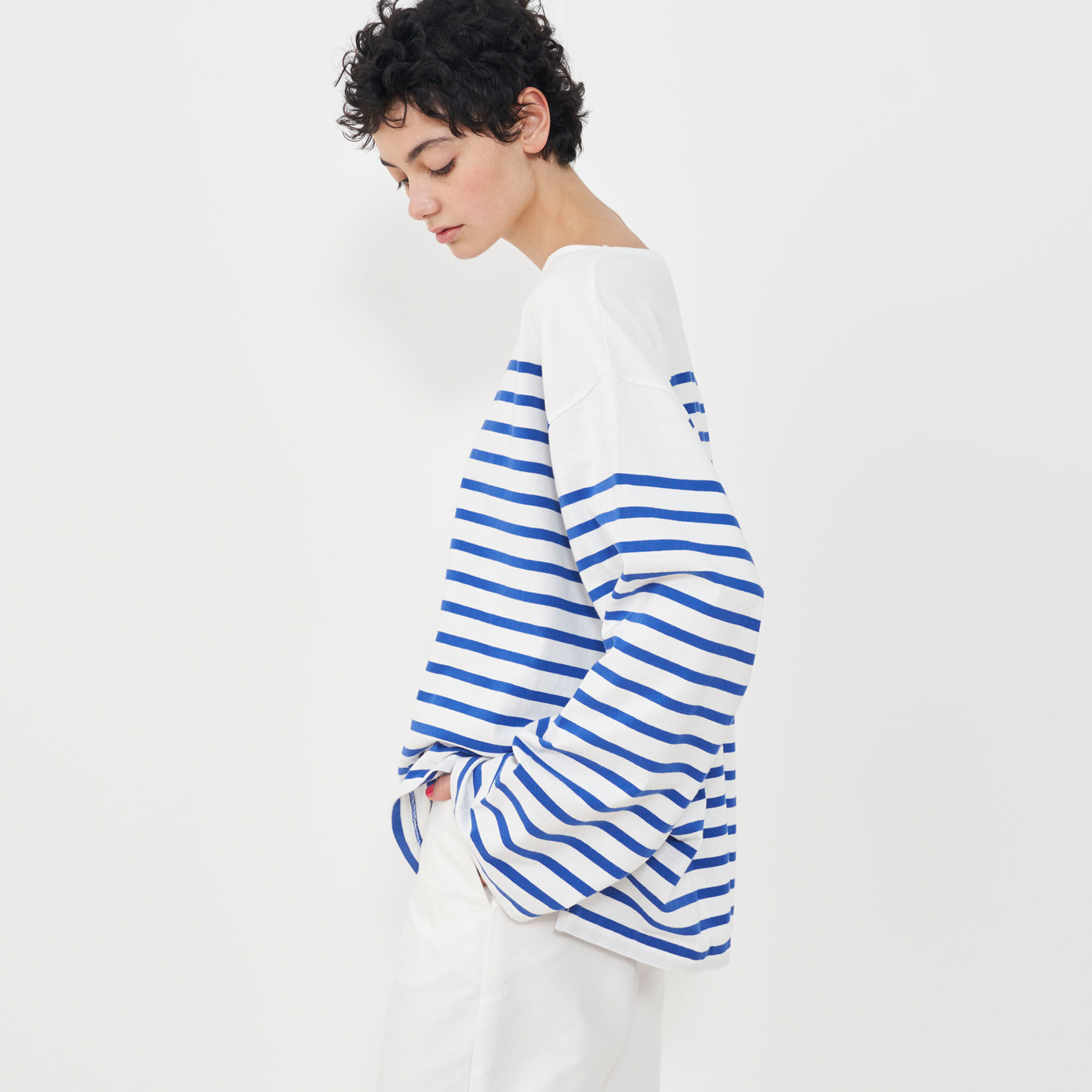 □ドライコットン オーバーサイズドプルオーバー｜トゥモローランド