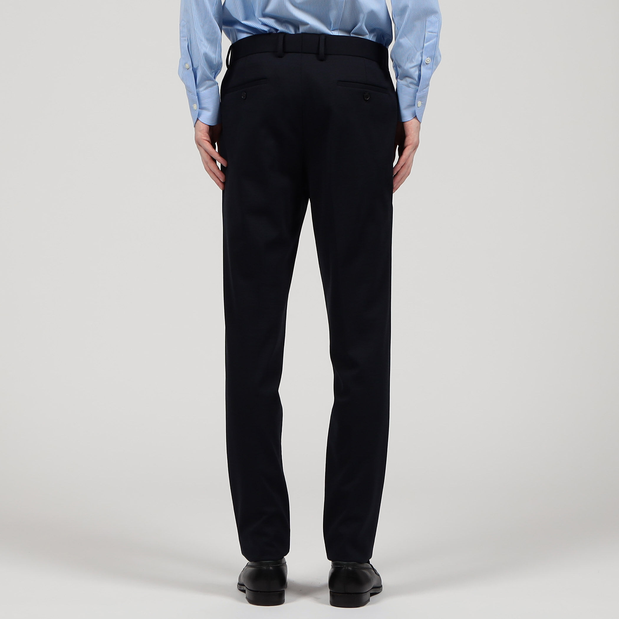 ストレッチポンチ ノープリーツ スリムパンツ｜トゥモローランド 公式通販