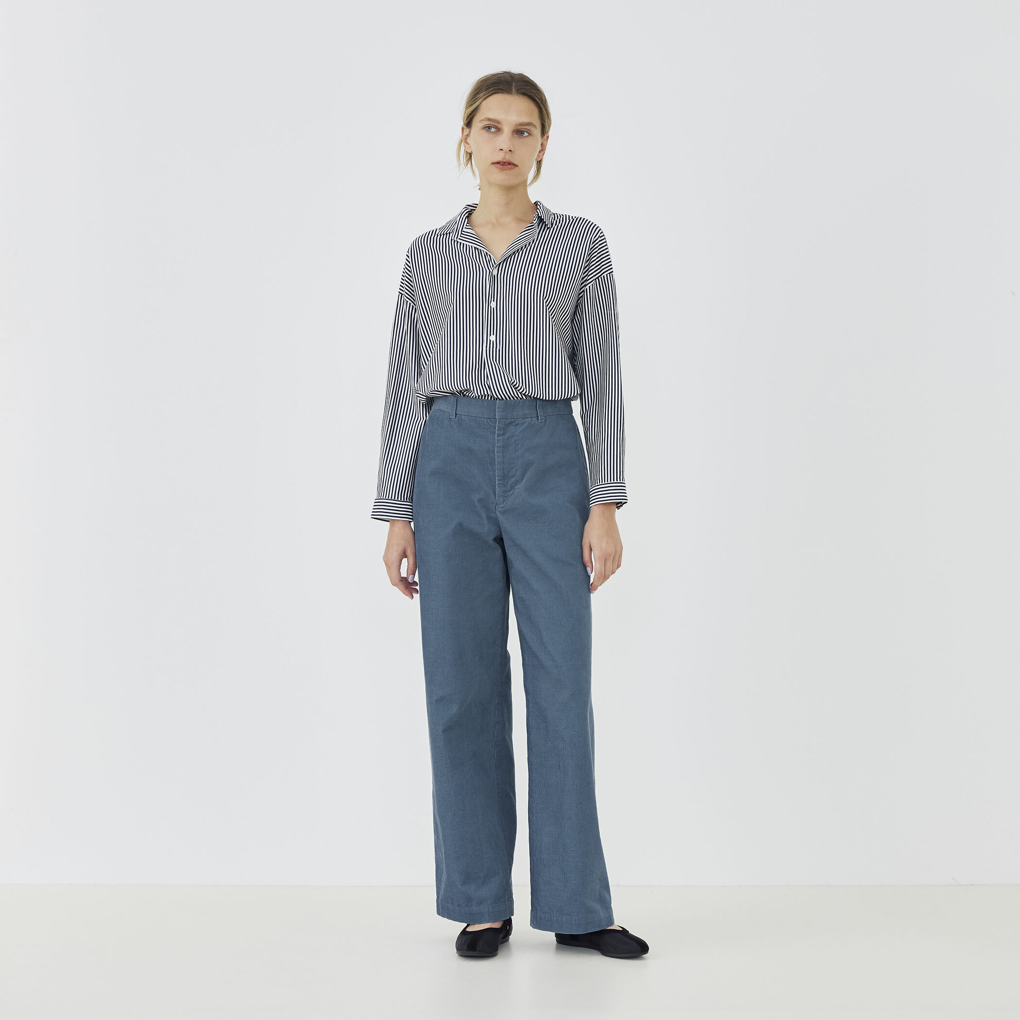 WEB先行予約】ライトコーデュロイ イージーストレートパンツ