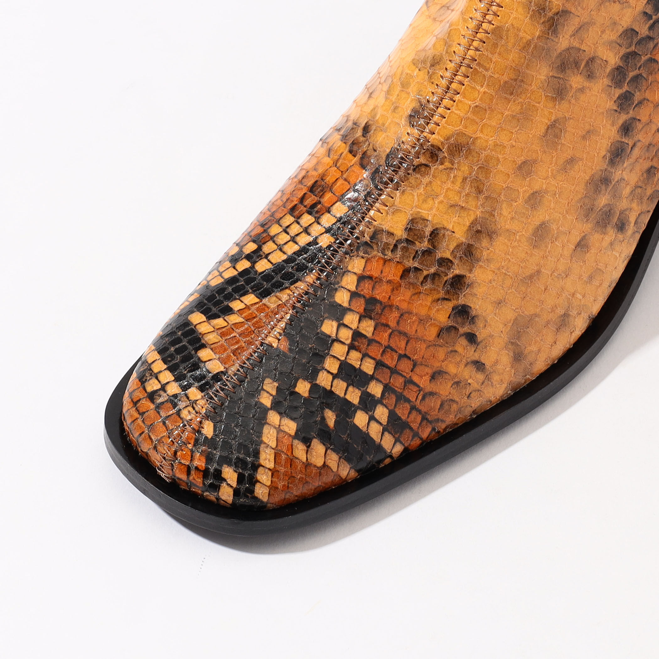 Acne Studios パイソンプリント ショートブーツ｜トゥモローランド 公式通販