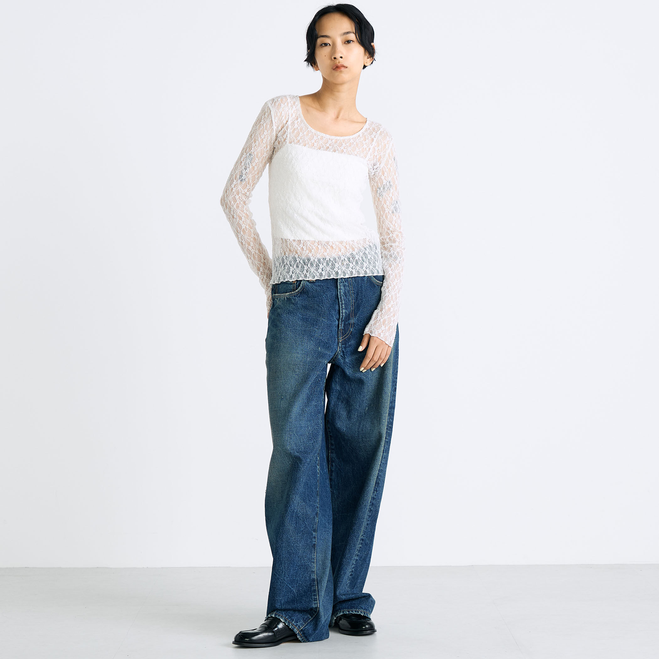 ストレッチレース クルーネックトップ｜トゥモローランド 公式通販