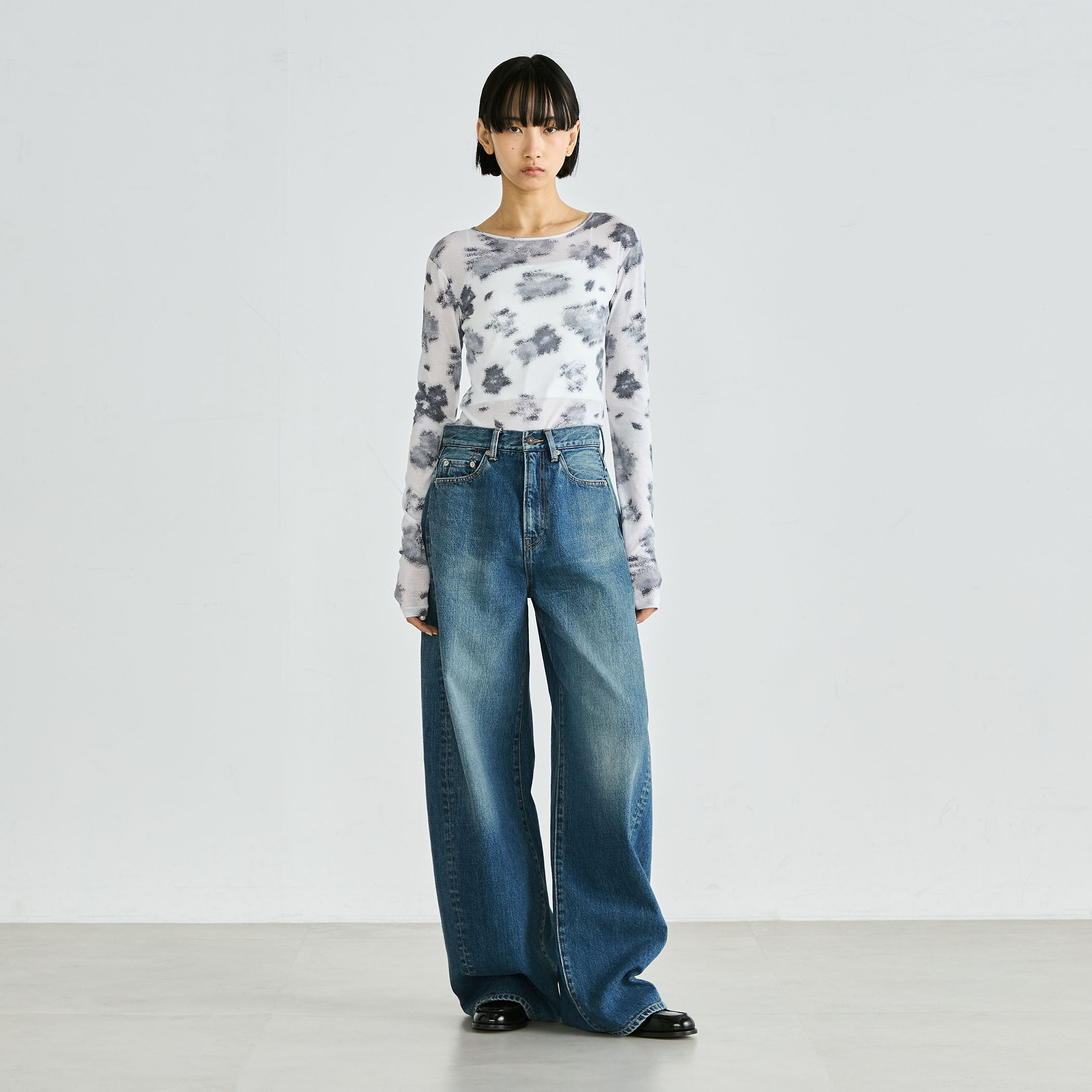 フラワープリント ロンスリーブトップス｜トゥモローランド 公式通販