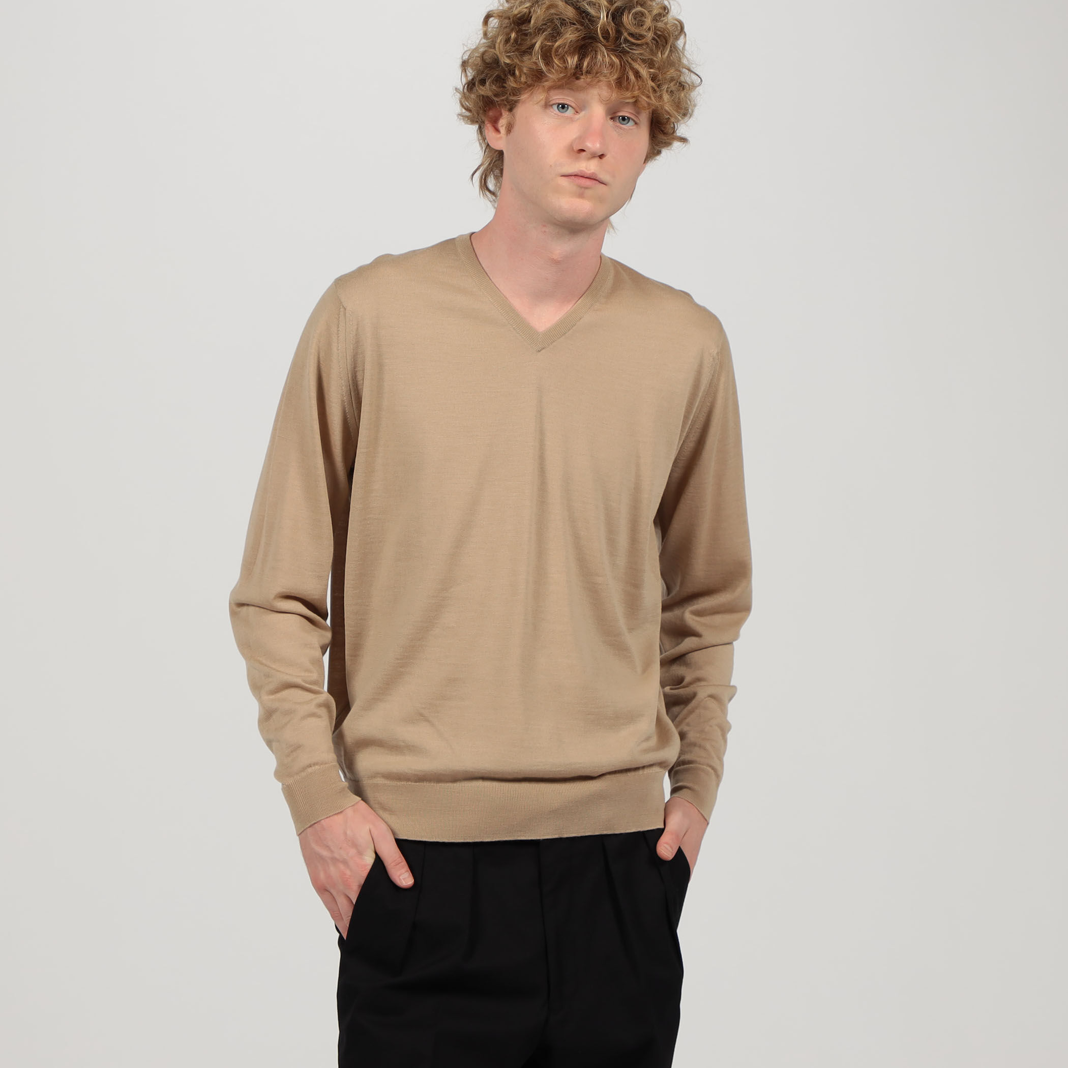 JOHN SMEDLEY PACKHAM メリノウール Vネックプルオーバーニット