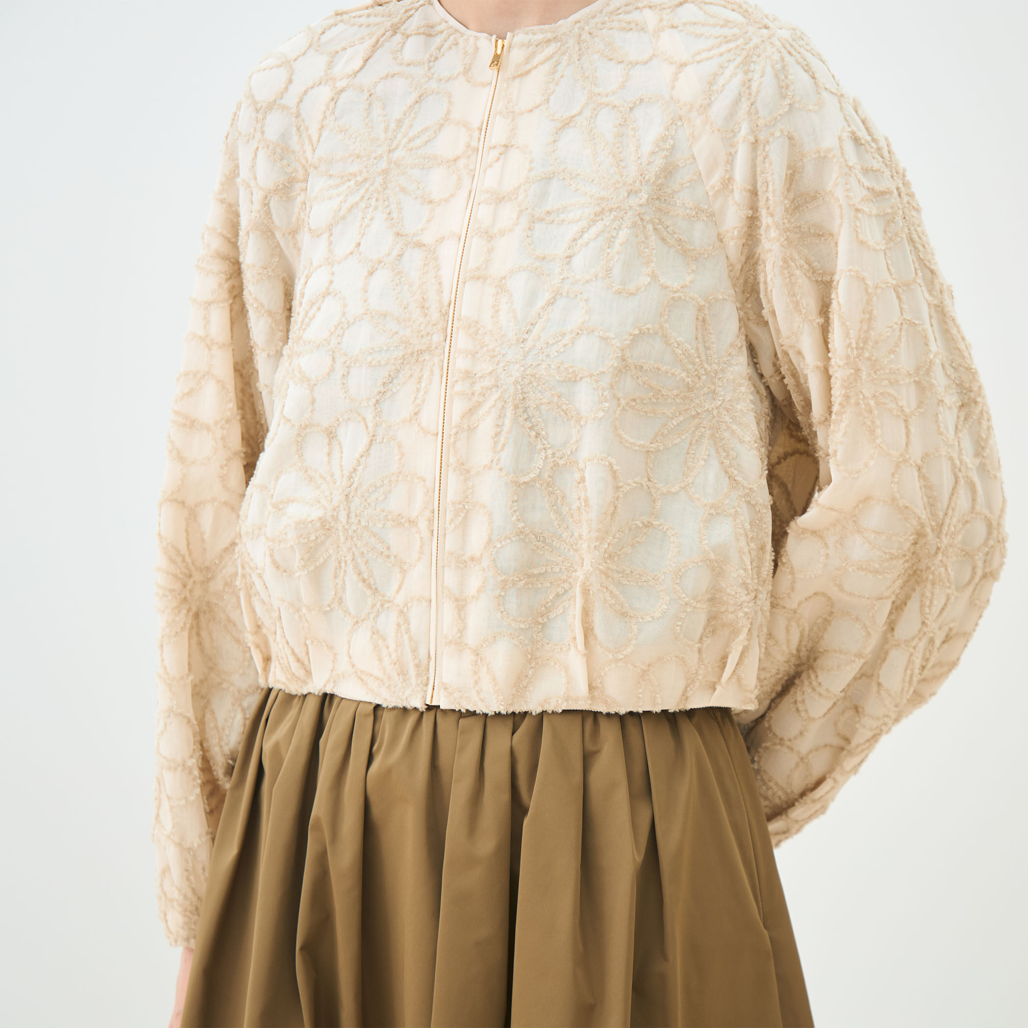 レーヌエンブロイダリー バルーンブルゾン｜トゥモローランド 公式通販