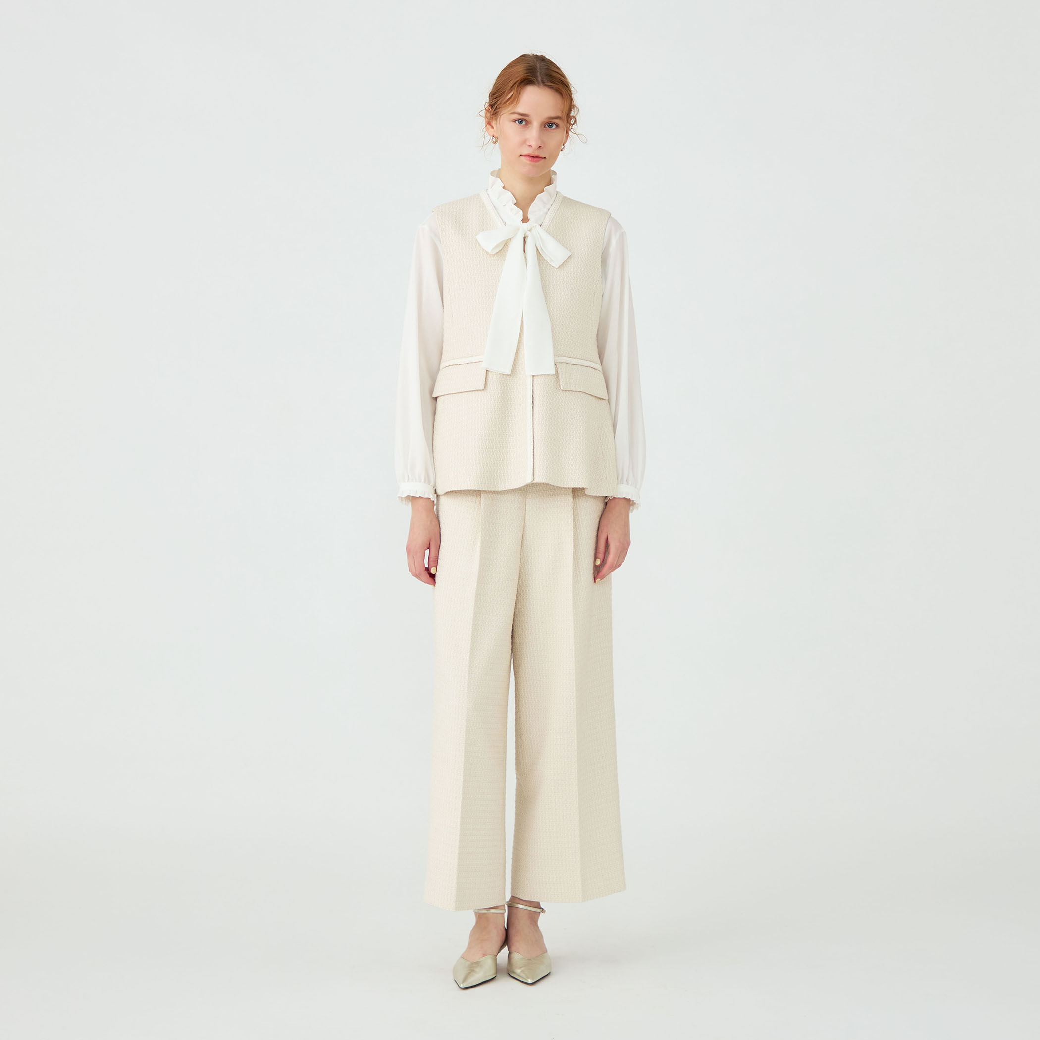 ライトファンシーツイード ペプラムジレ｜トゥモローランド 公式サイト