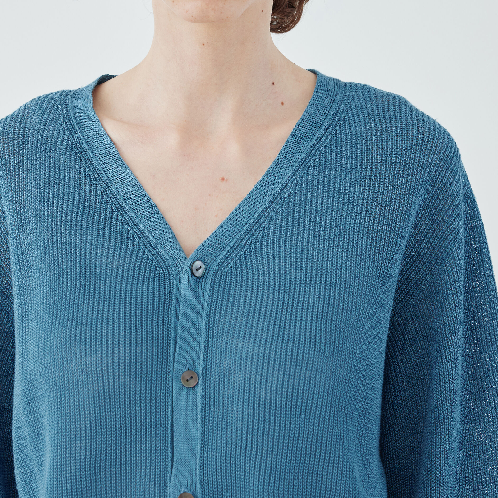 リネンハーフカーディガン Vネックカーディガン｜トゥモローランド