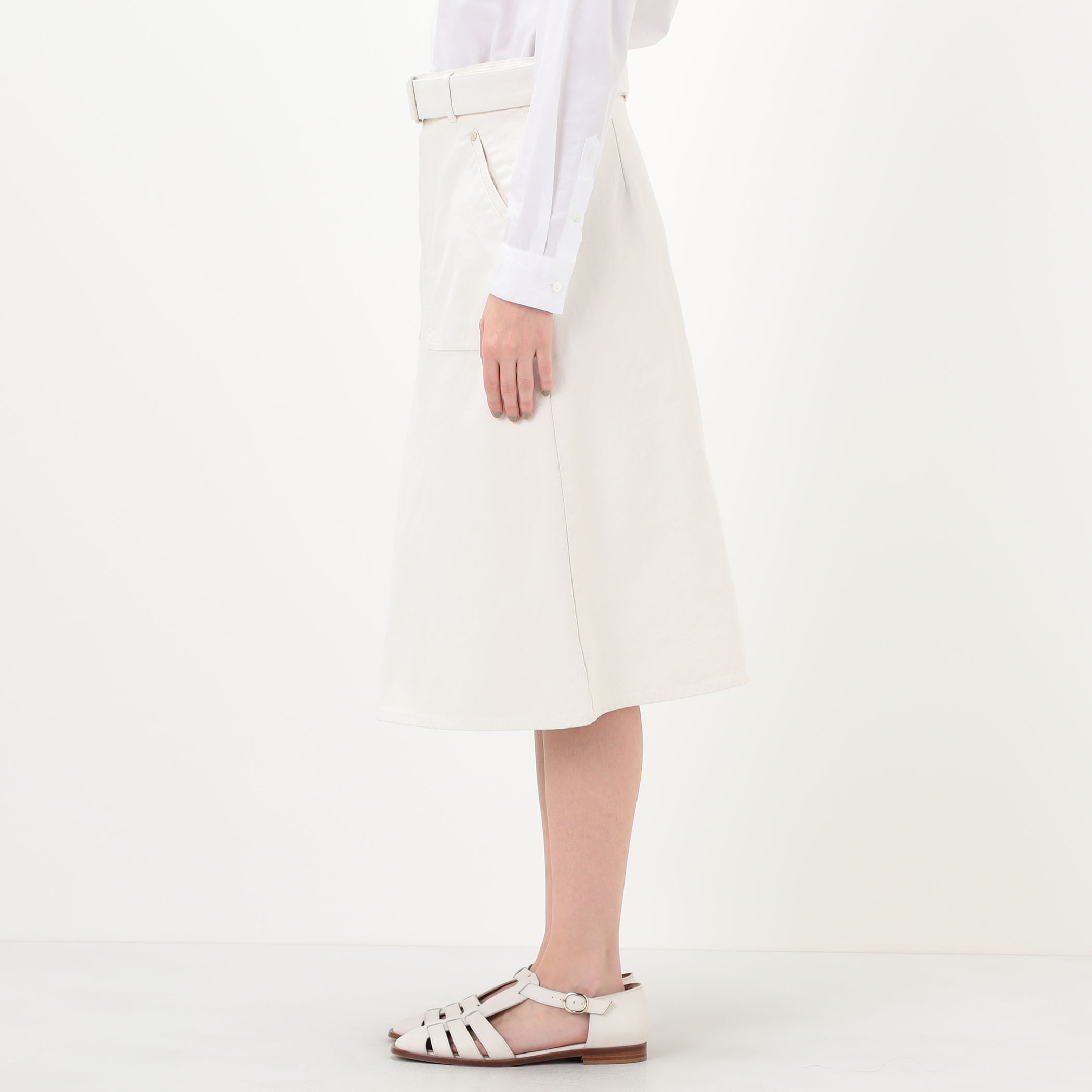 ピグメントドリルクロス ベルテッドスカート｜トゥモローランド 公式通販