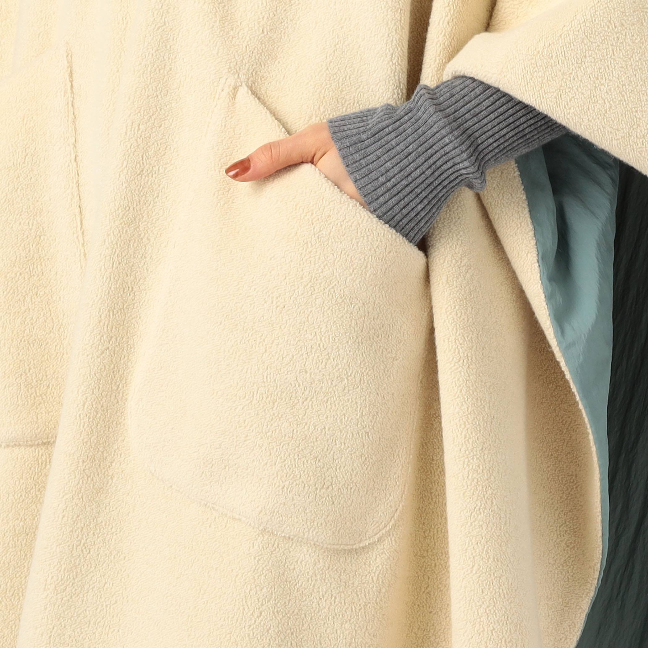 レーヨンウール リバーシブルポンチョ｜トゥモローランド 公式通販