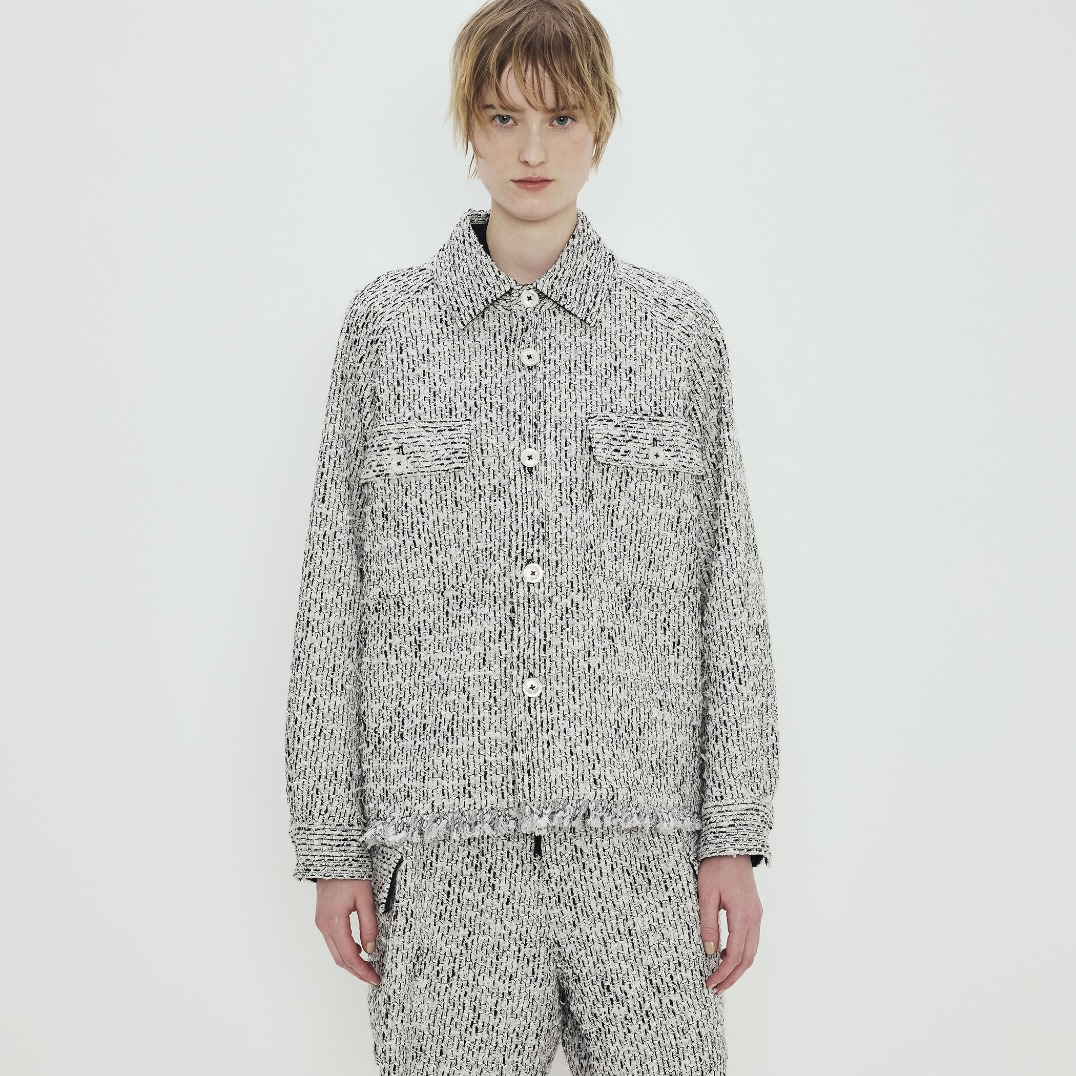 モノトーンツイード オーバーサイズカバーオール｜トゥモローランド