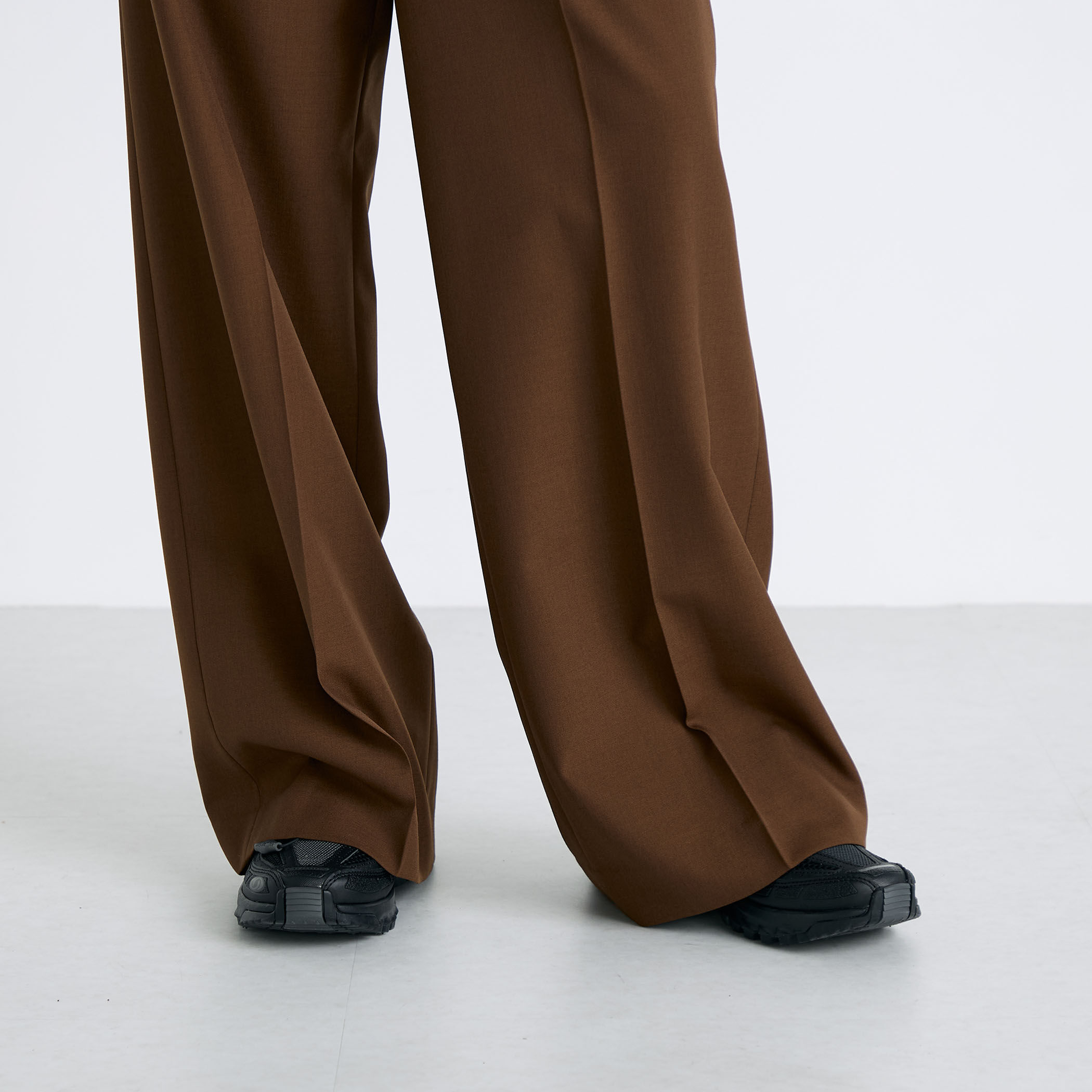 ウールポリエステルドスキン スラックス｜トゥモローランド 公式通販