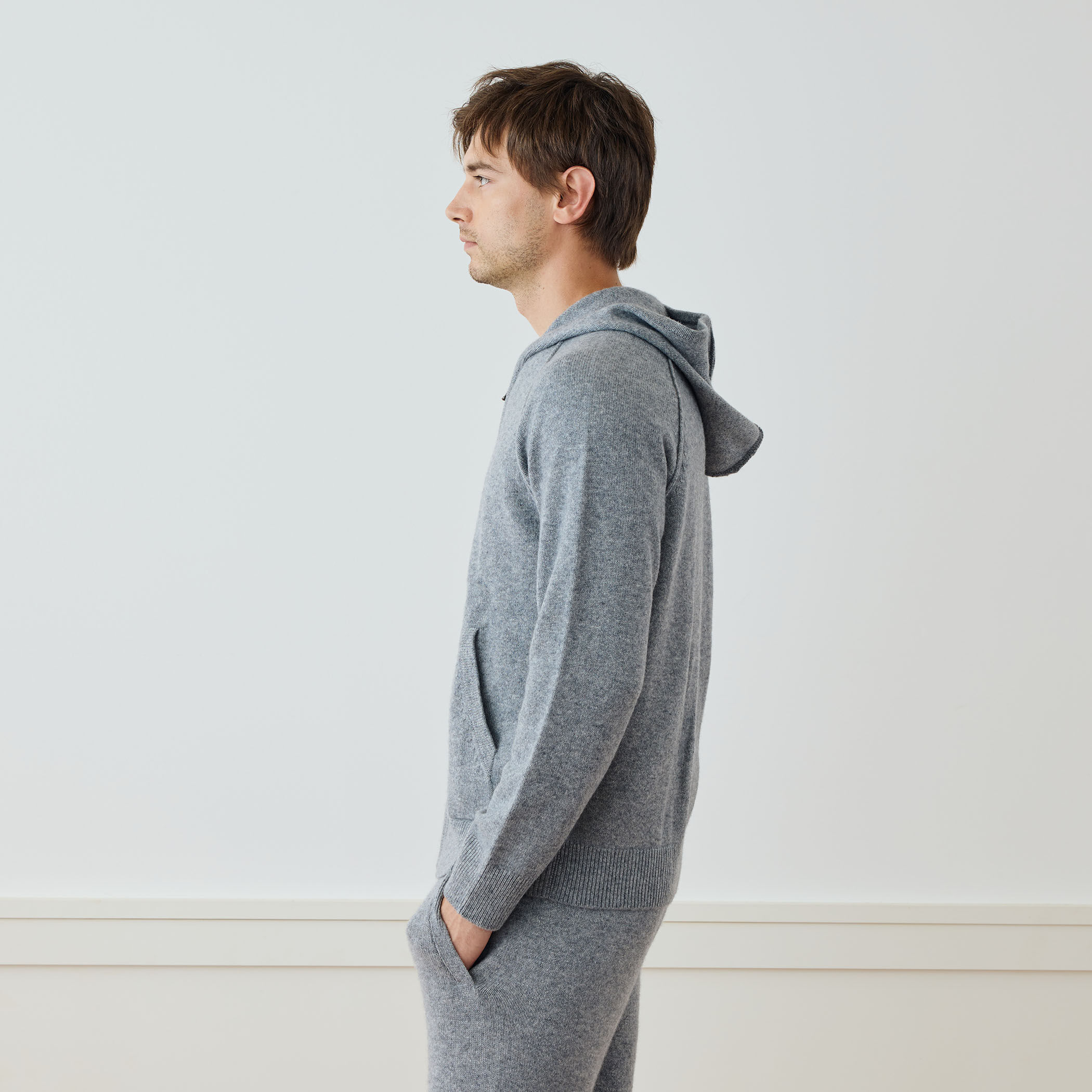 【新品未着用】カシミヤ混　レリアン大きい　17+　グレー 、フルジップ パーカー リサイクルカシミヤ ジップアップパーカー MRBC2121｜トゥモローランド