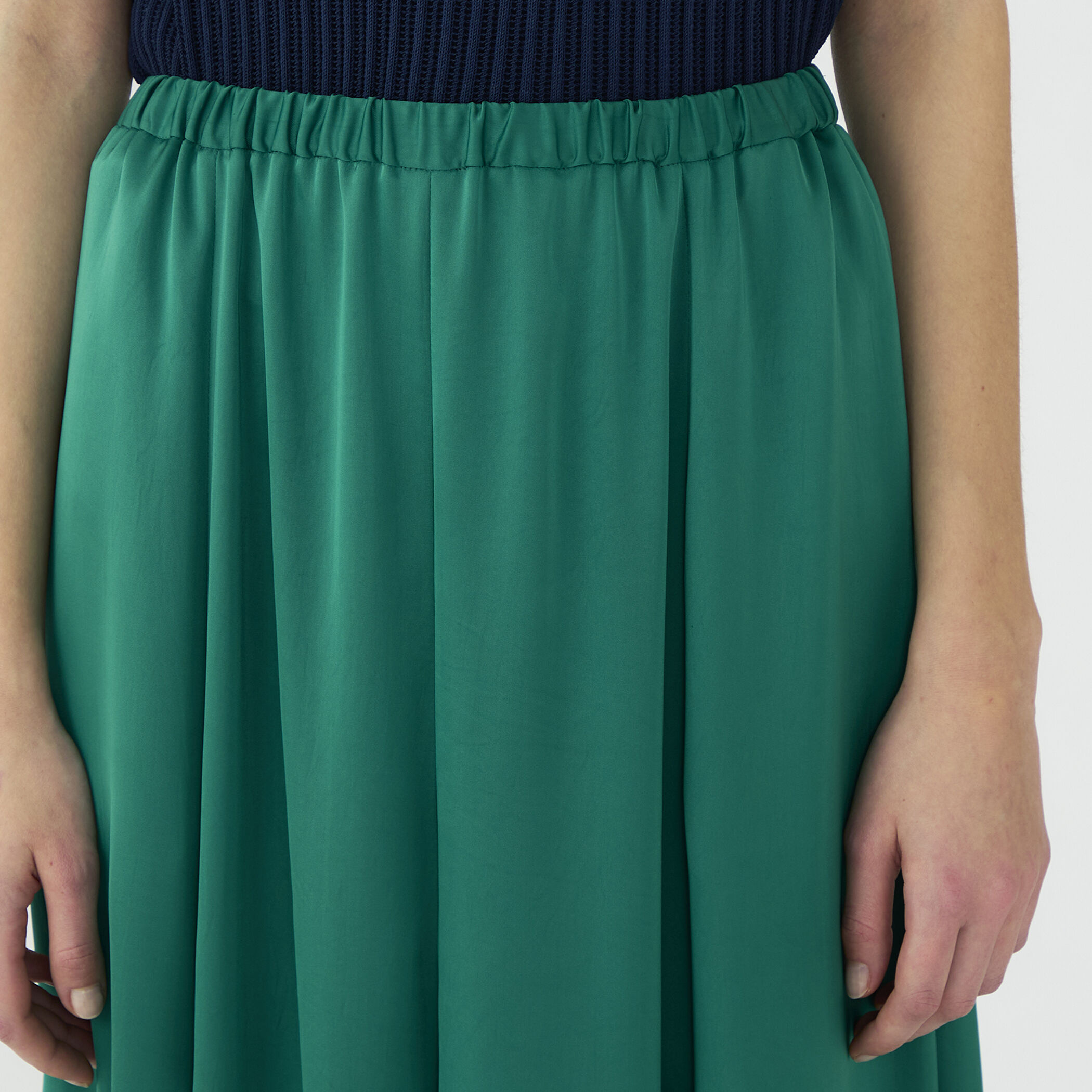 WEB先行予約】ライトウェイトサテン マーメイドスカート