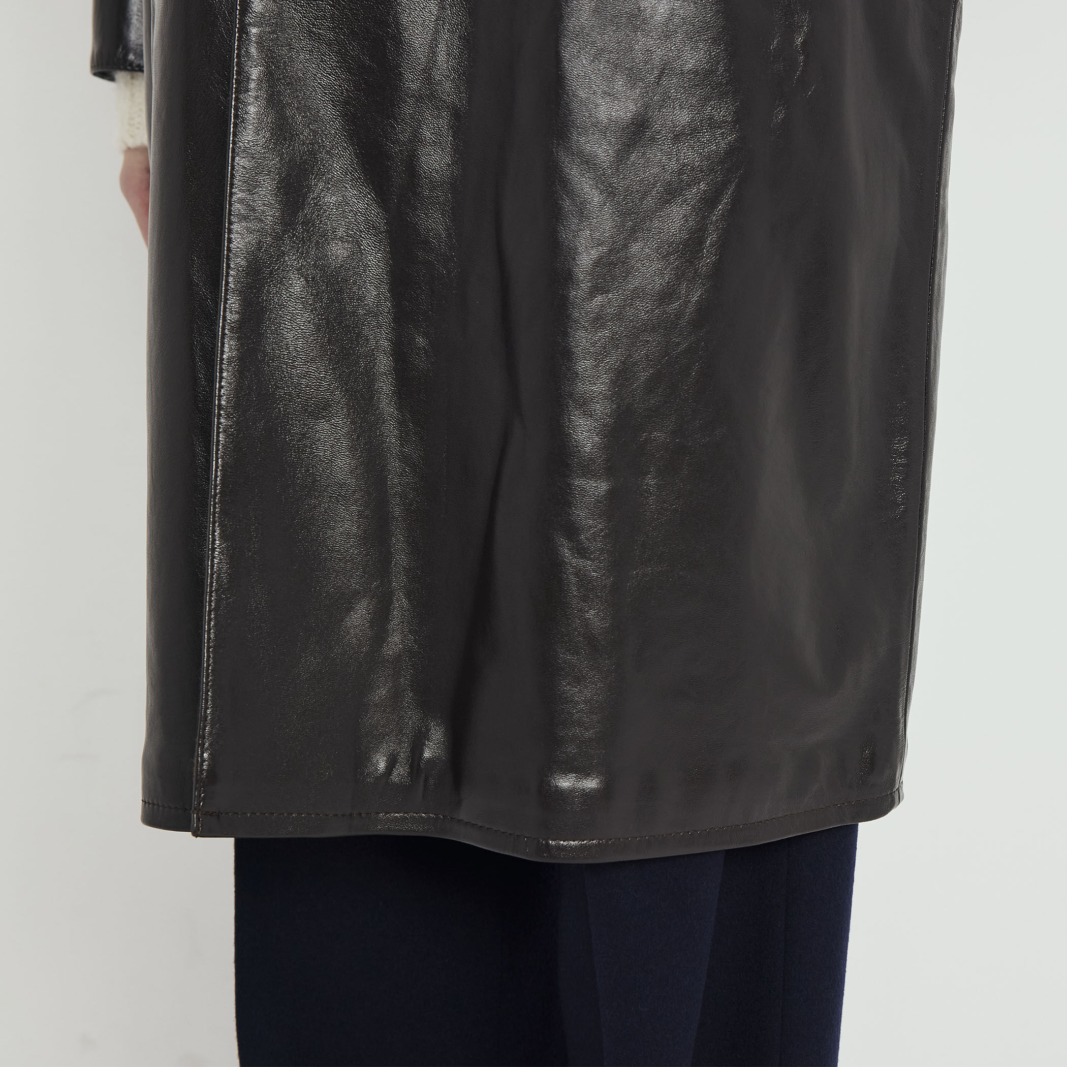 パテントレザー ステンカラーコート｜トゥモローランド 公式通販