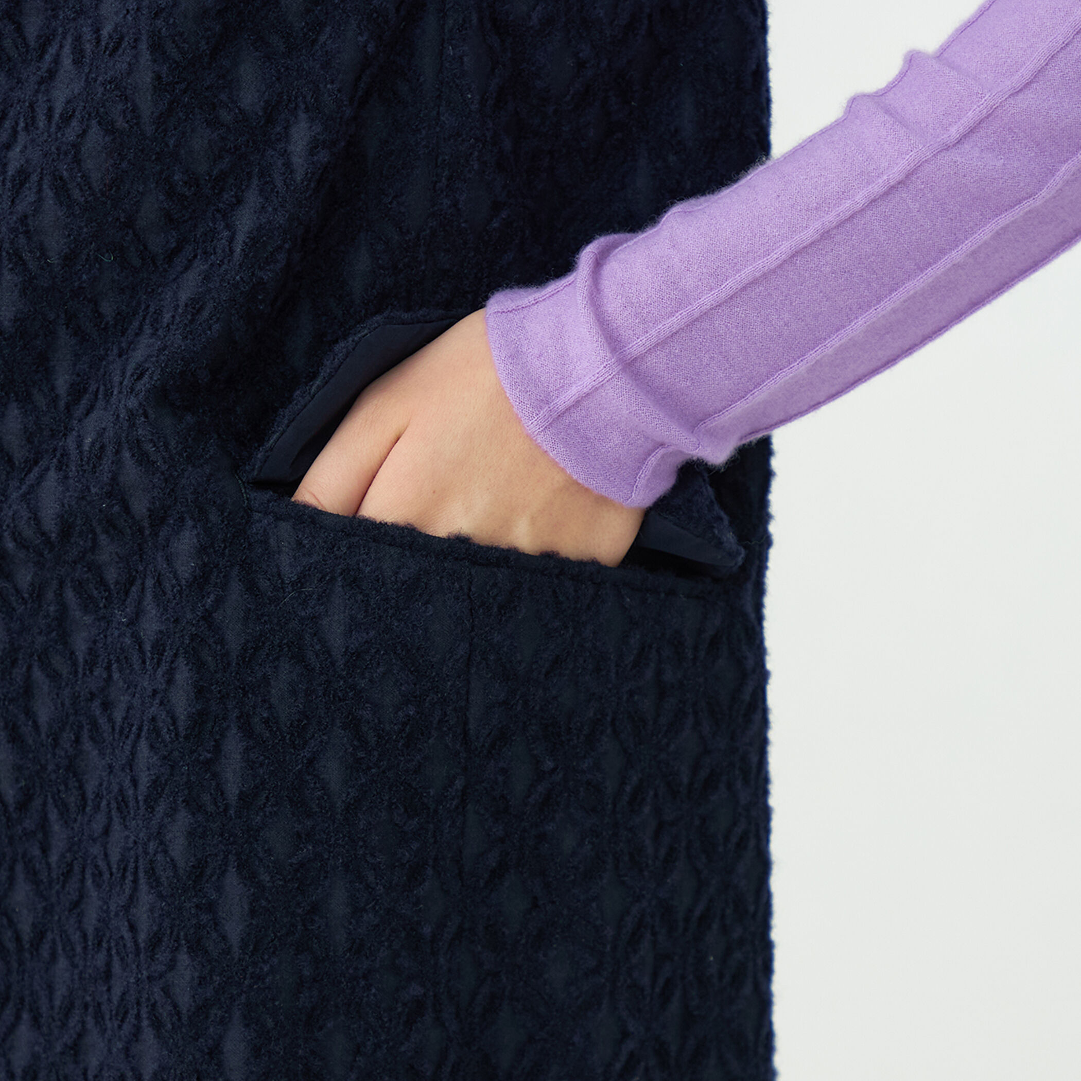 モールヤーンジャカード クルーネックジレ｜トゥモローランド 公式通販