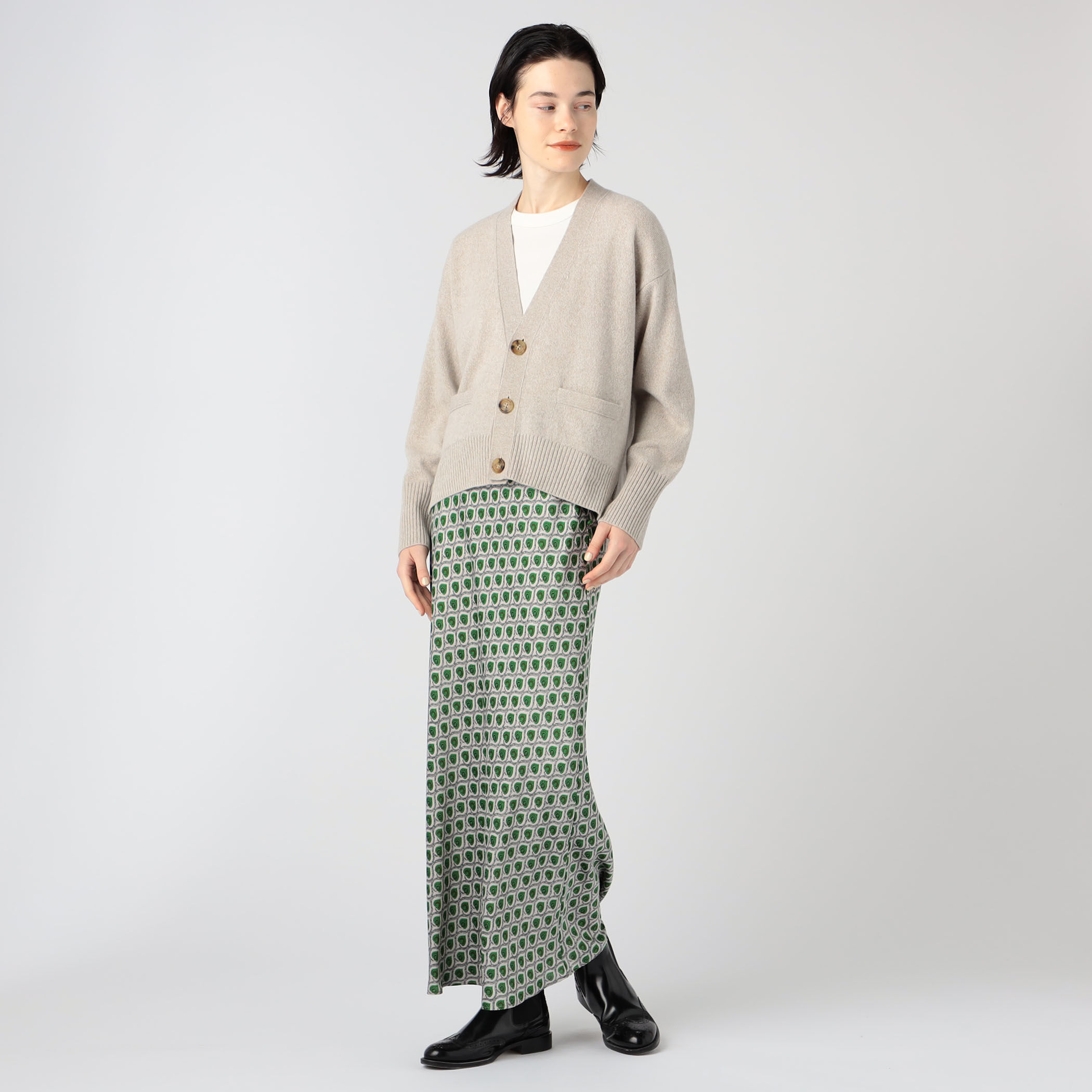 ラムカシミヤ Vネックカーディガン｜トゥモローランド 公式通販