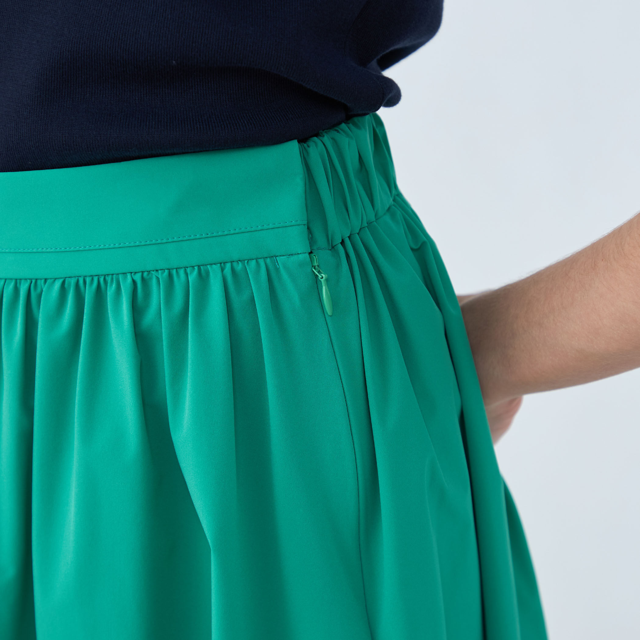 サテンボリュームギャザースカート Fickle Bebe スカート サテンボリュームギャザースカート