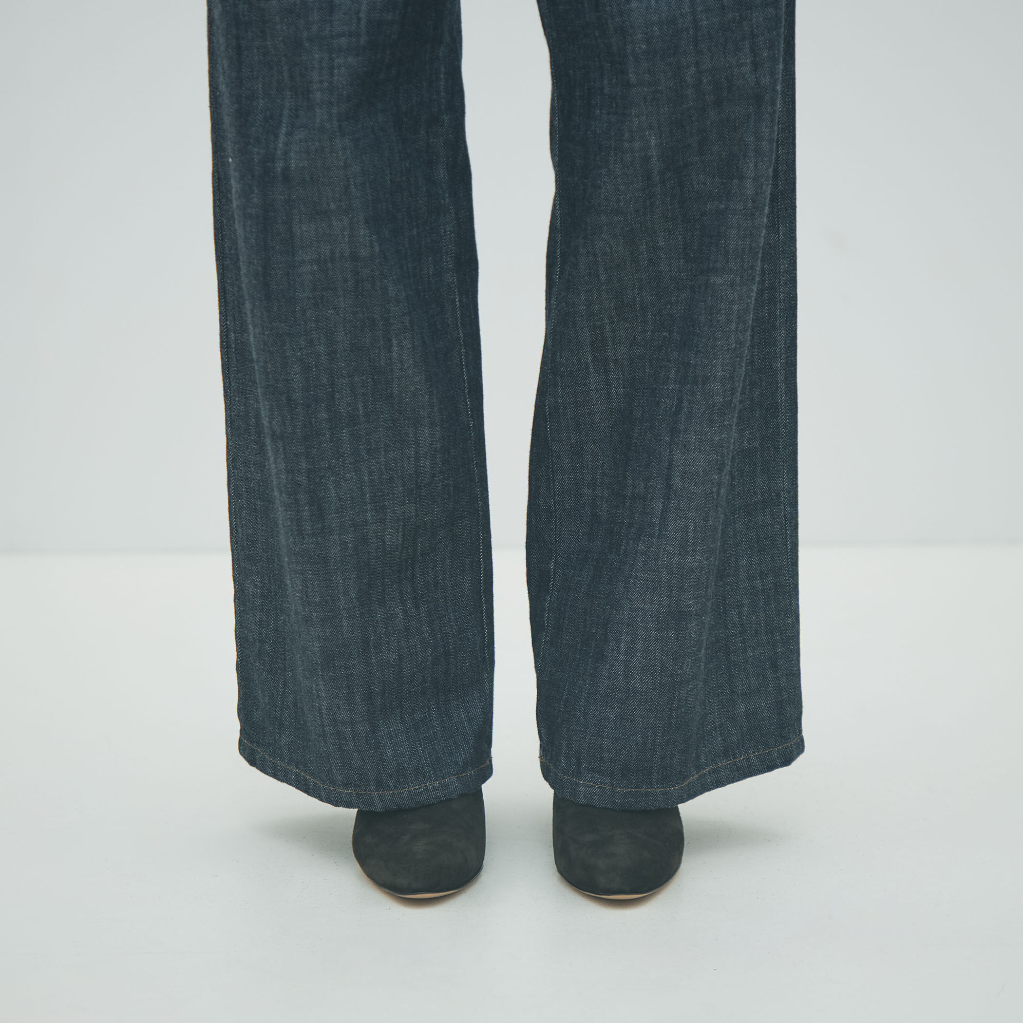 インディゴデニム ストレートパンツ｜トゥモローランド 公式通販