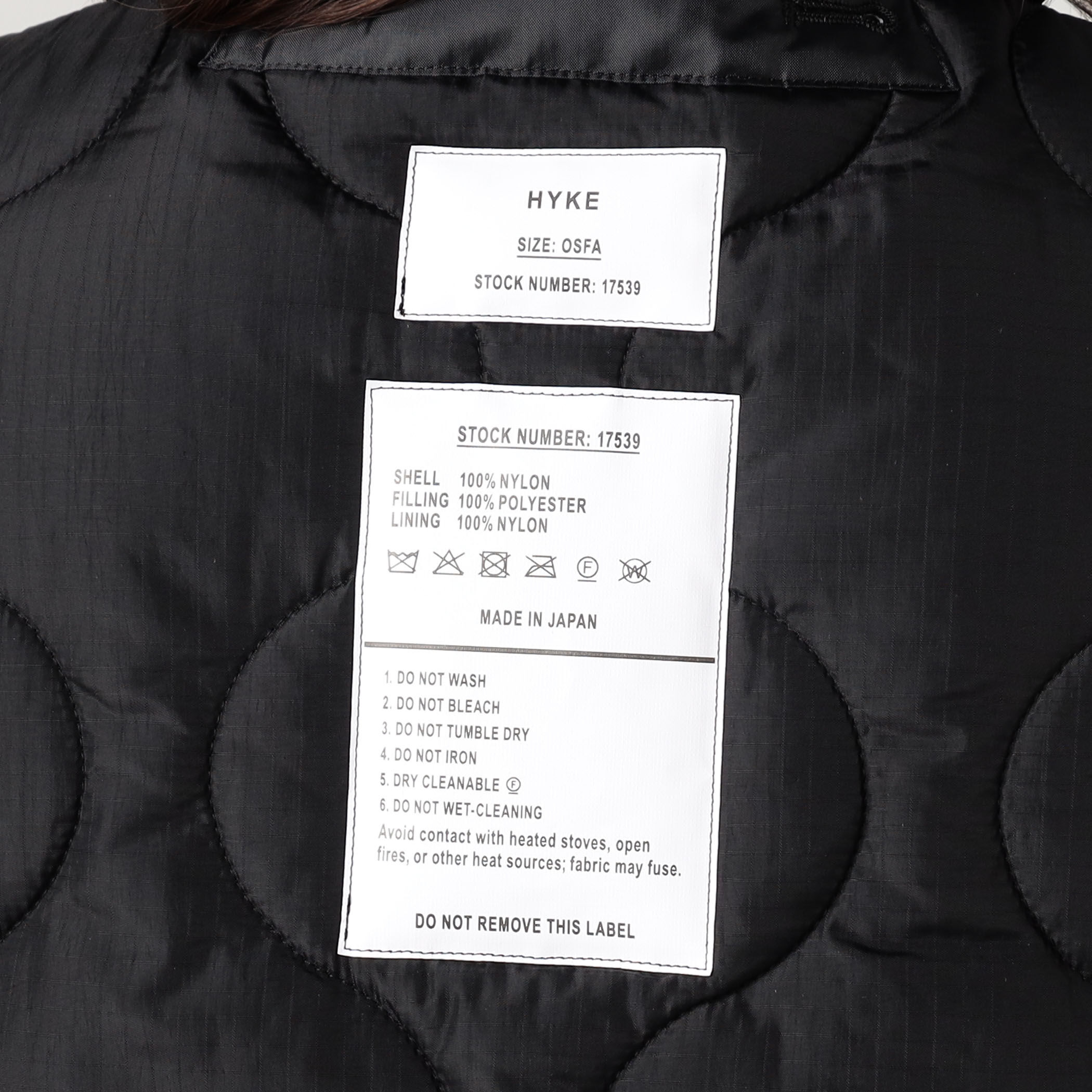 美品　HYKE キルティングベスト　ブラック QUILTED CROPPED VEST-キルトクロップドベスト-HYKE（ハイク