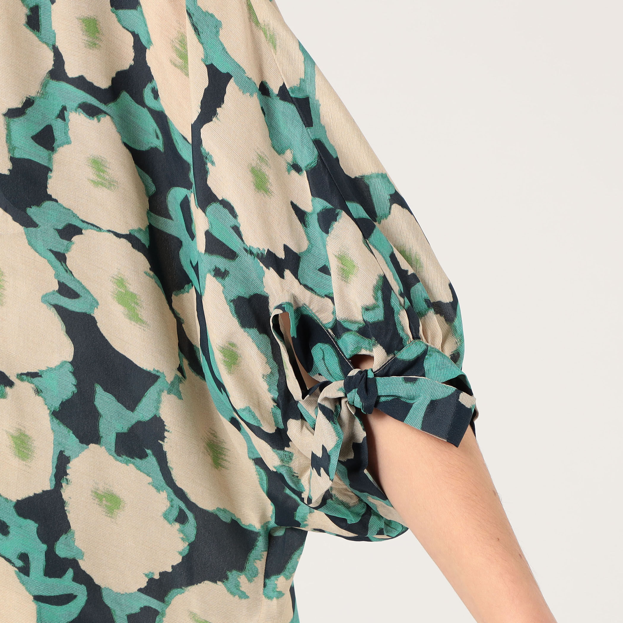 別注】Christian Wijnants TADI ブラウス｜トゥモローランド 公式通販