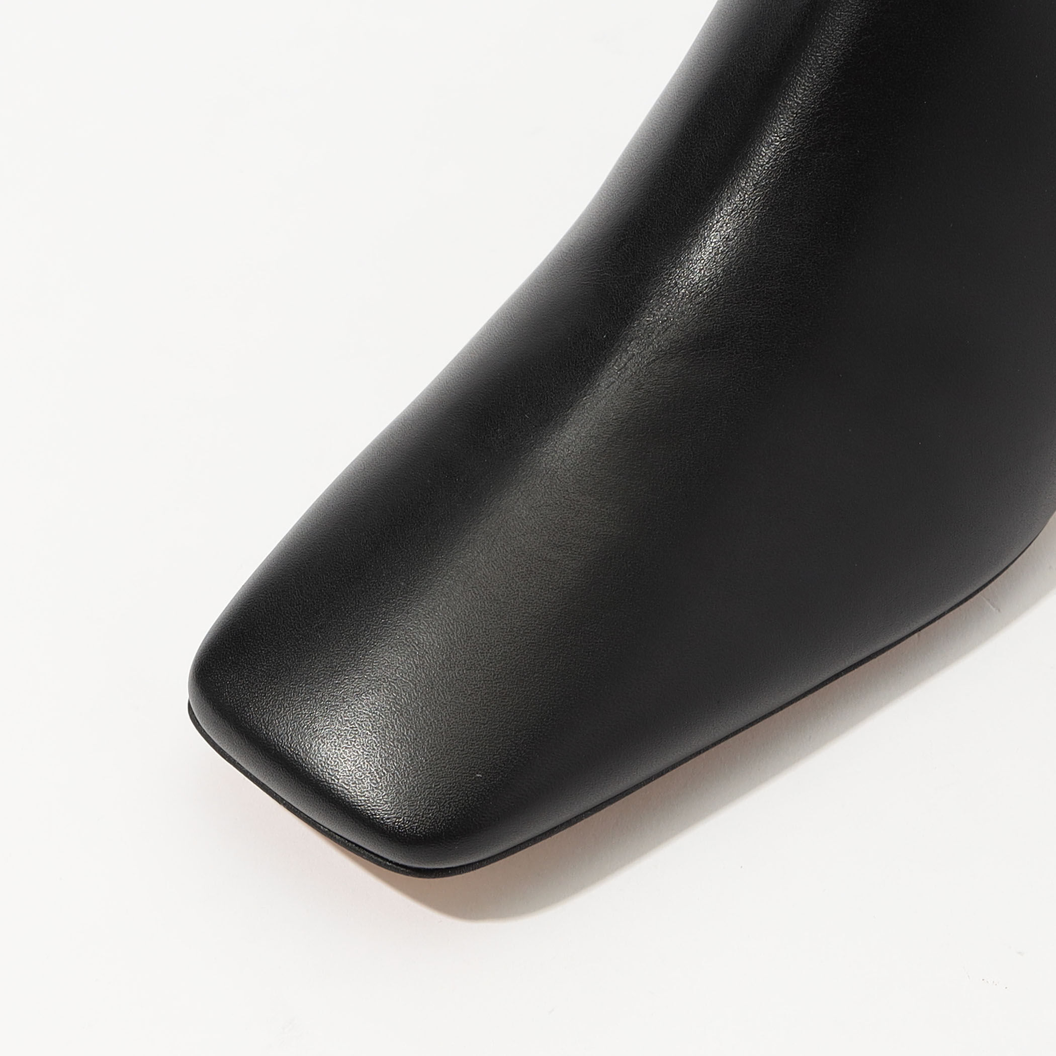 TOMORROWLANDトゥモローランド牛革レザーサイドジップショートブーツ38 TOMORROWLAND ベルトバックル ショートブーツ｜トゥモローランド 公式通販