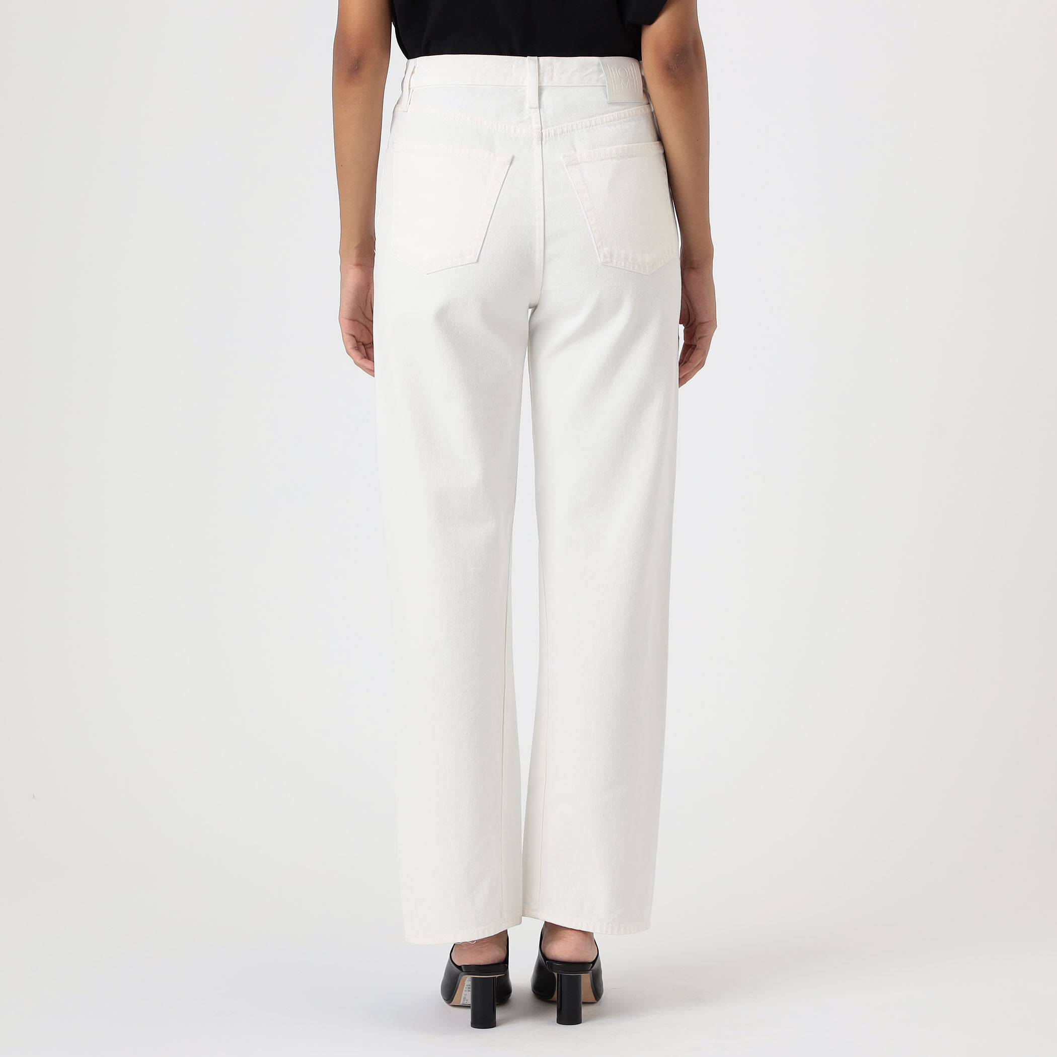 TOTEME ツイストシームデニム フルレングス｜トゥモローランド