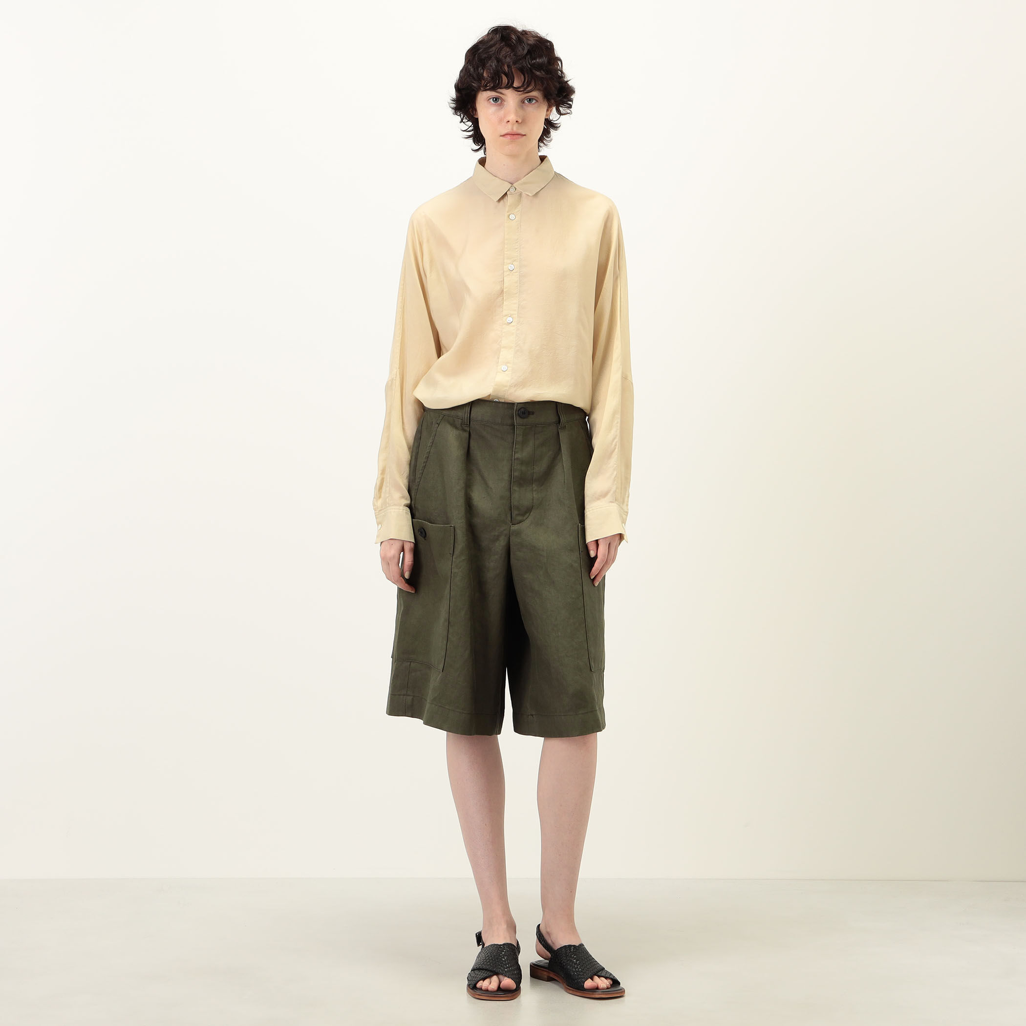 ラミーツイル ワンタックハーフパンツ｜トゥモローランド 公式サイト