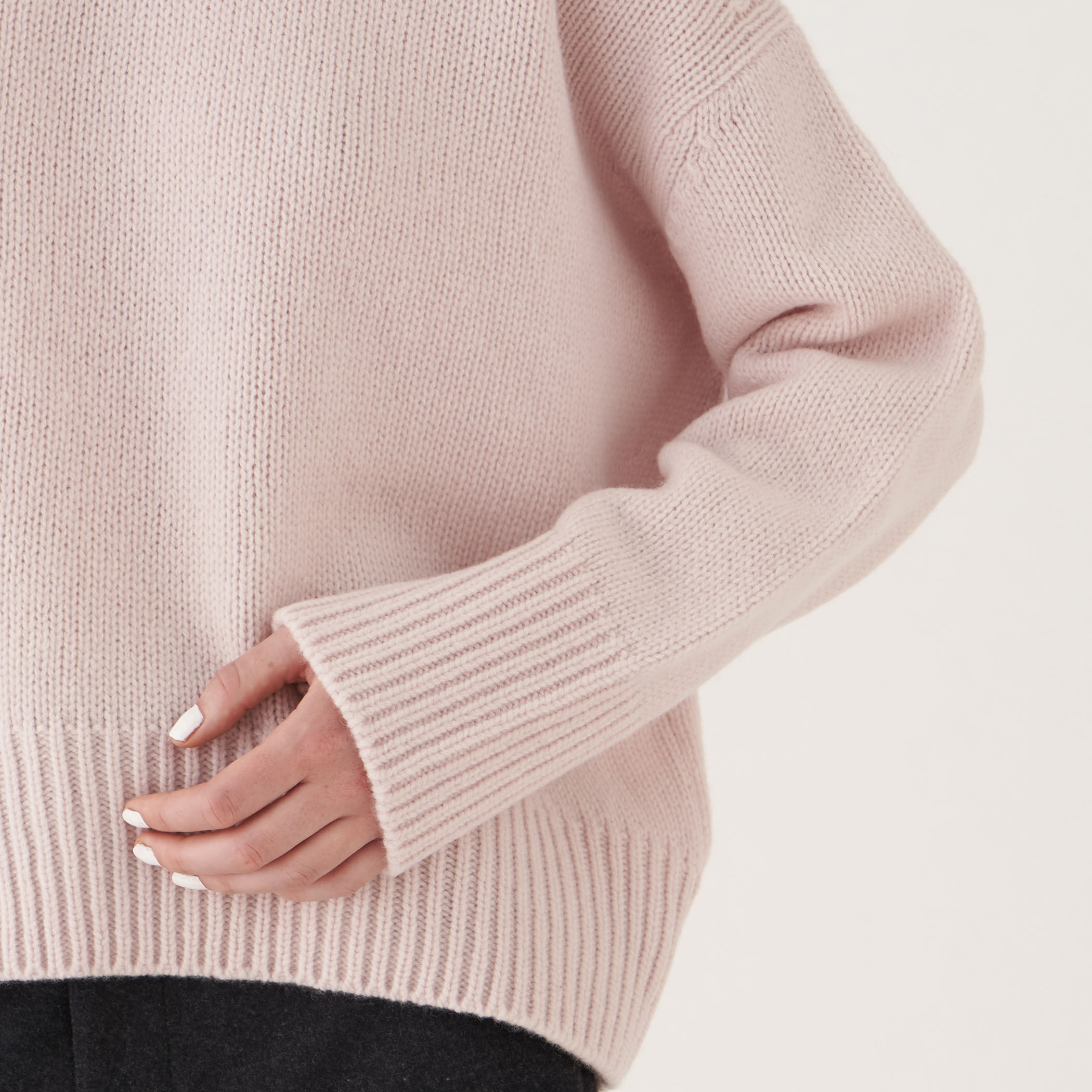 □□□ファインウール クルーネックプルオーバー｜トゥモローランド