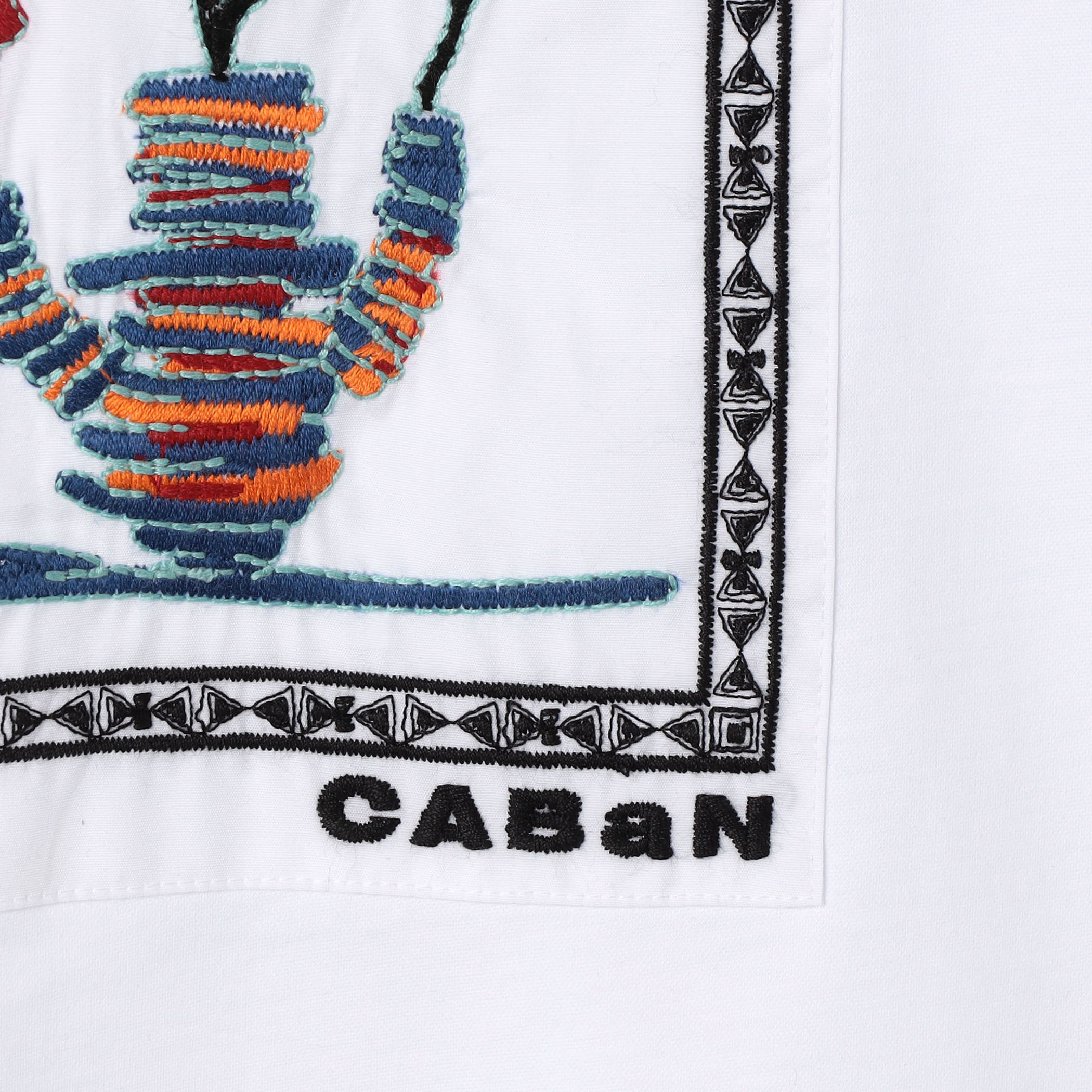 【キャバン】CABaN アフリカンエンブロイダリーTシャツ　白　Sサイズ CABaN tシャツ スビンコットン アフリカンエンブロイダリーTシャツ