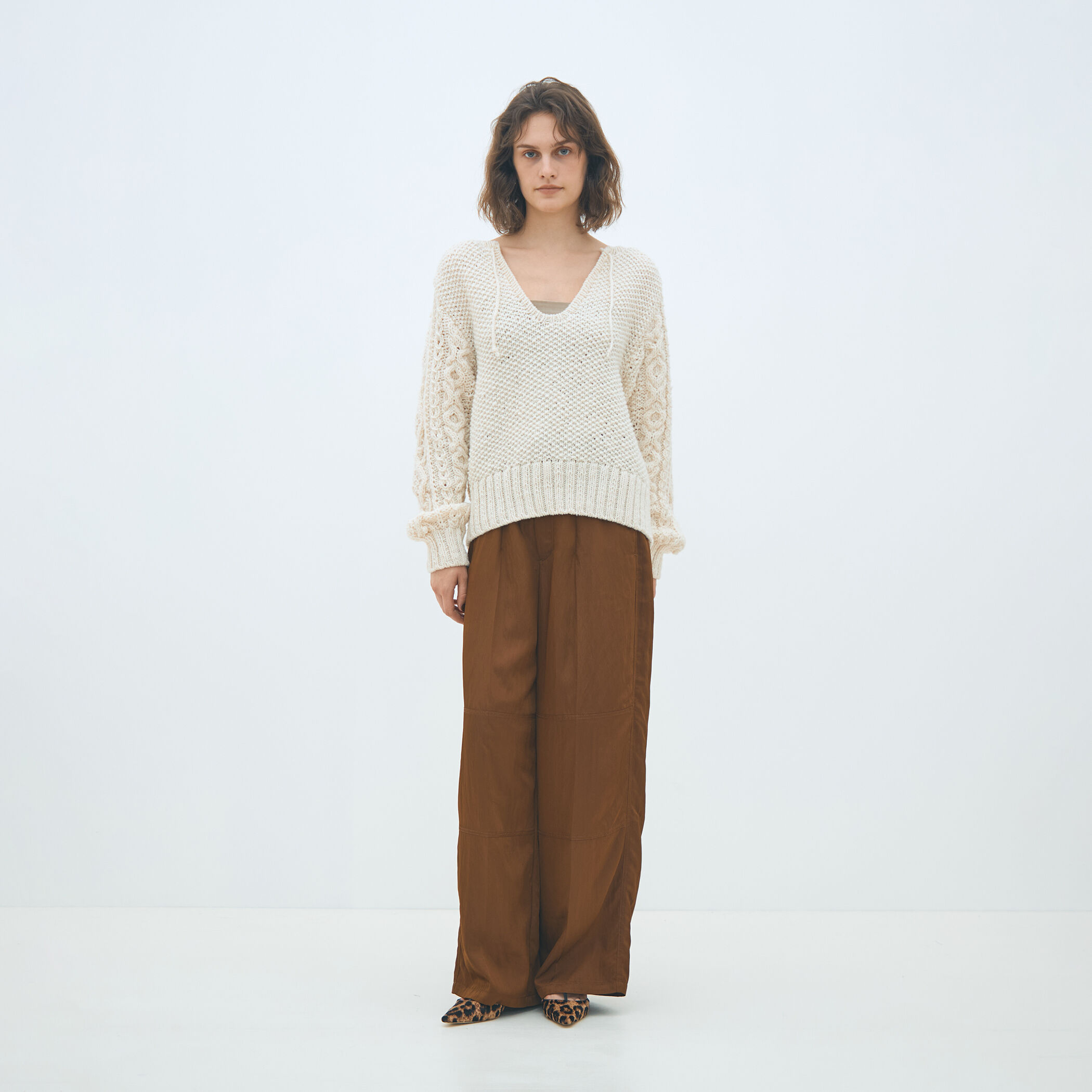 ハンドニット キーネックプルオーバー｜トゥモローランド 公式通販