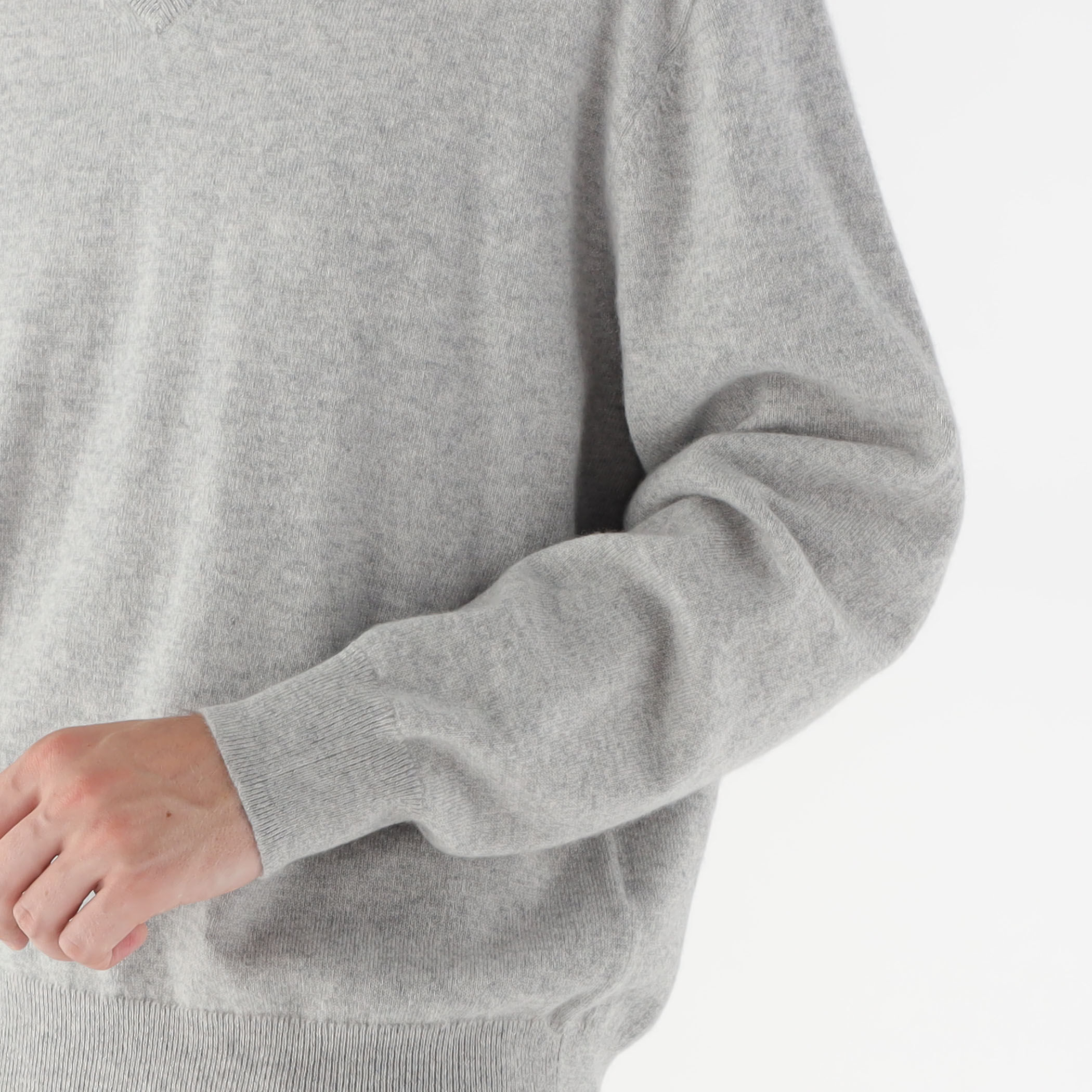 スコットランドカシミヤ Vネックプルオーバー｜トゥモローランド 公式通販