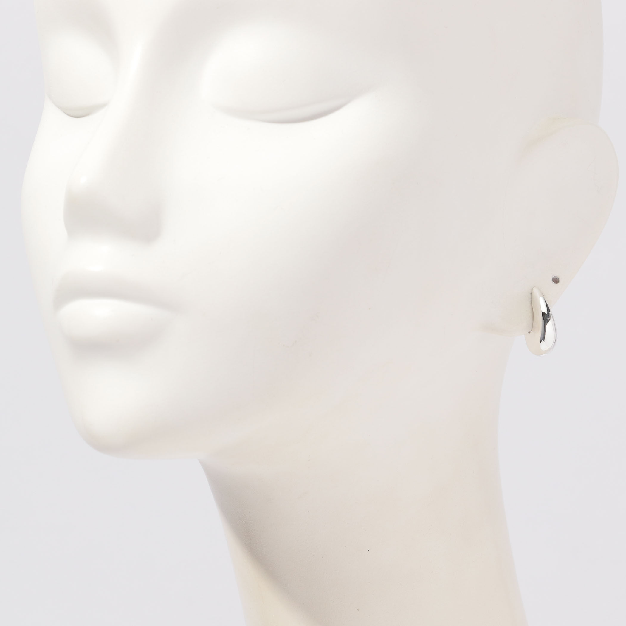 Annika Inez Sloping Hinge Hoops ピアス｜トゥモローランド