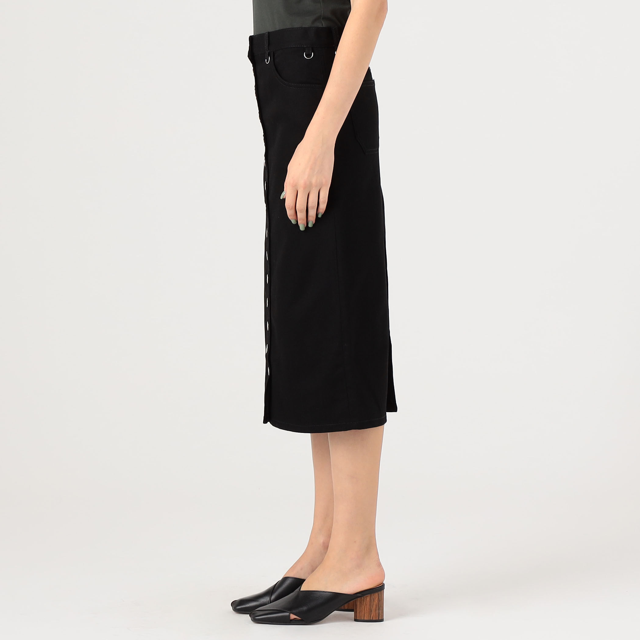 【Courreges】ウールブレンドミディスカート Courreges DENIM SKIRT｜トゥモローランド 公式通販