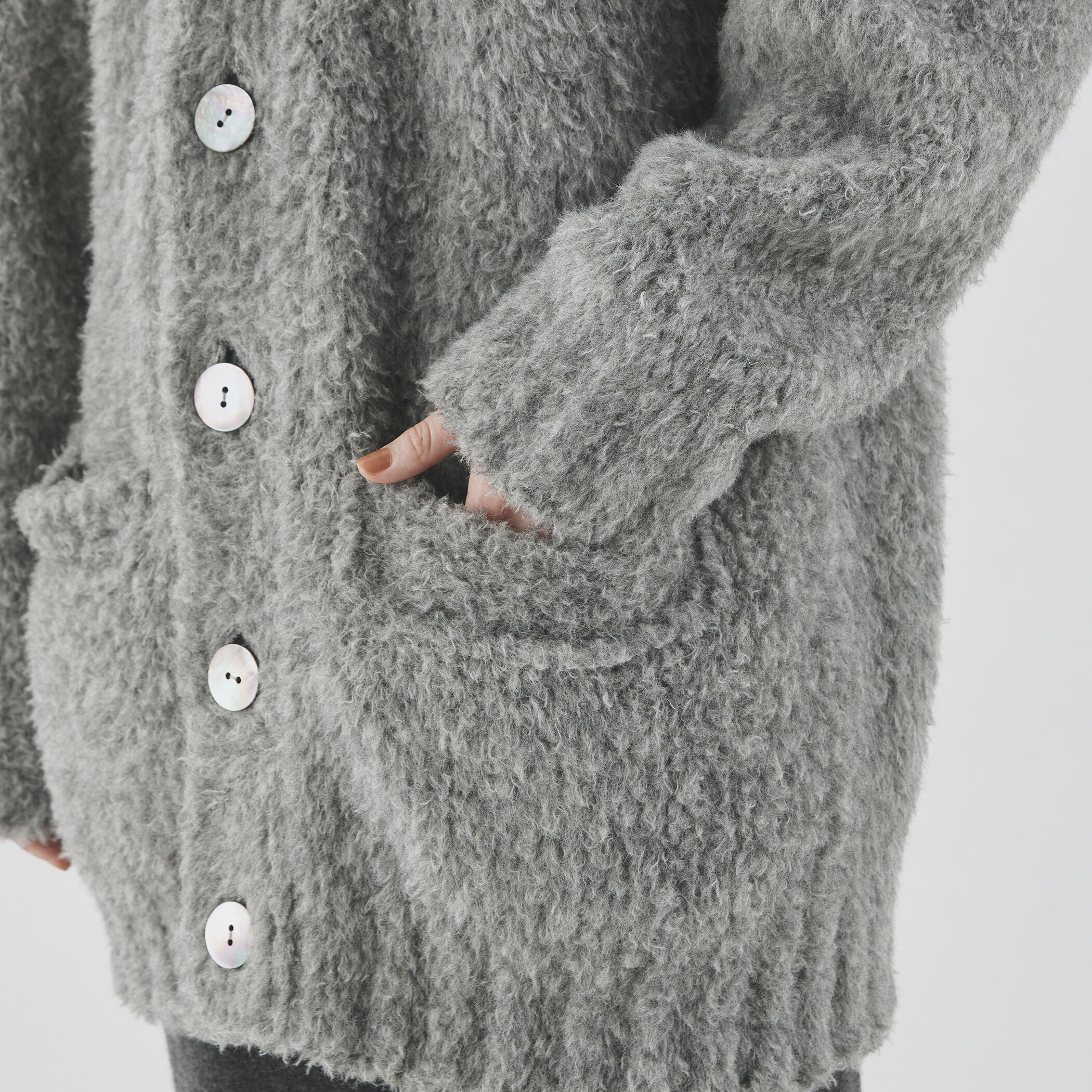 お値下げ　トゥモローランド　ギャルリーヴィー　カシミア100% カーディガン ブリティッシュファー Vネックカーディガン｜トゥモローランド 公式通販